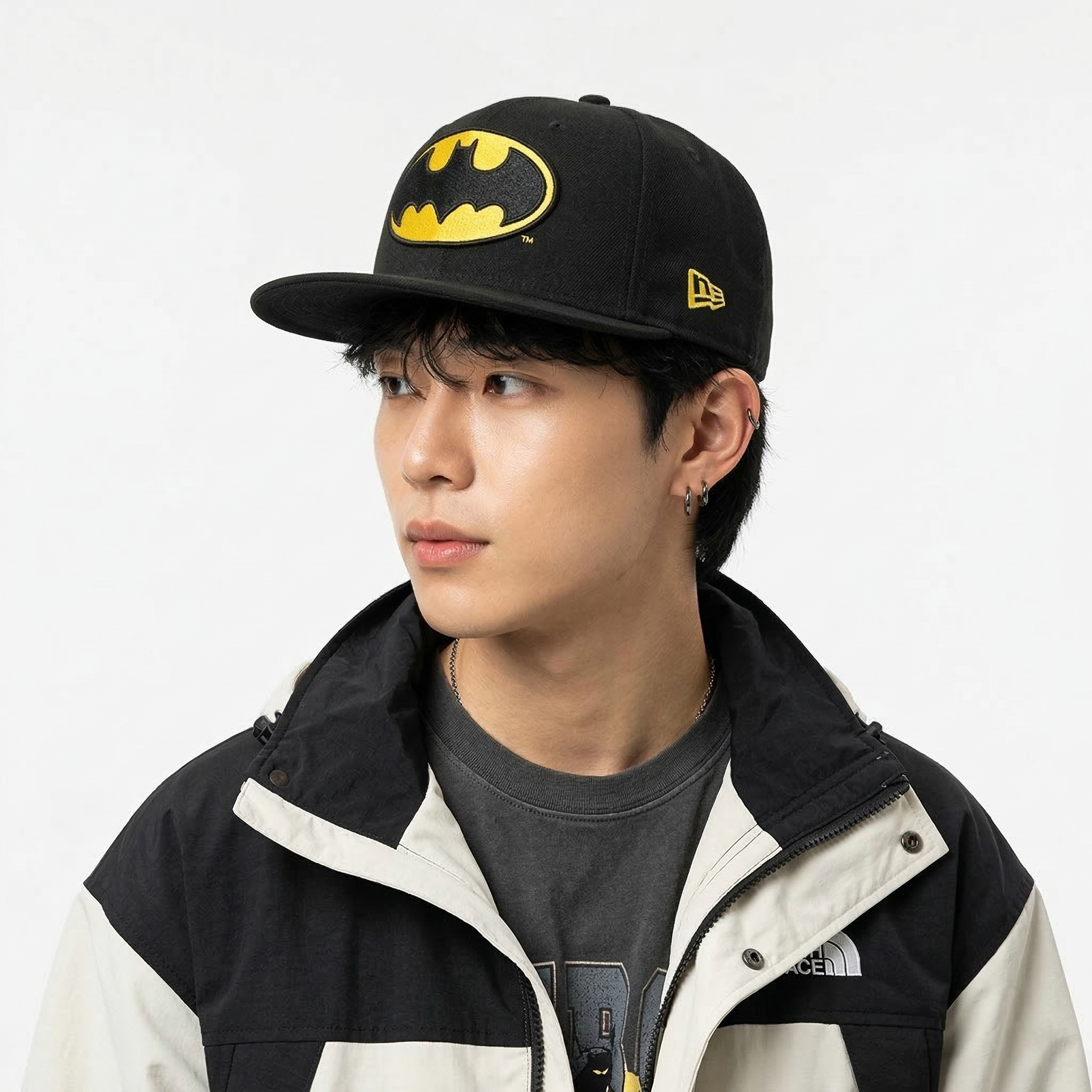 Official DC Comics Batman Logo Thrifted Fitted Cap - New Era 59FIFTY - 7 1/8
