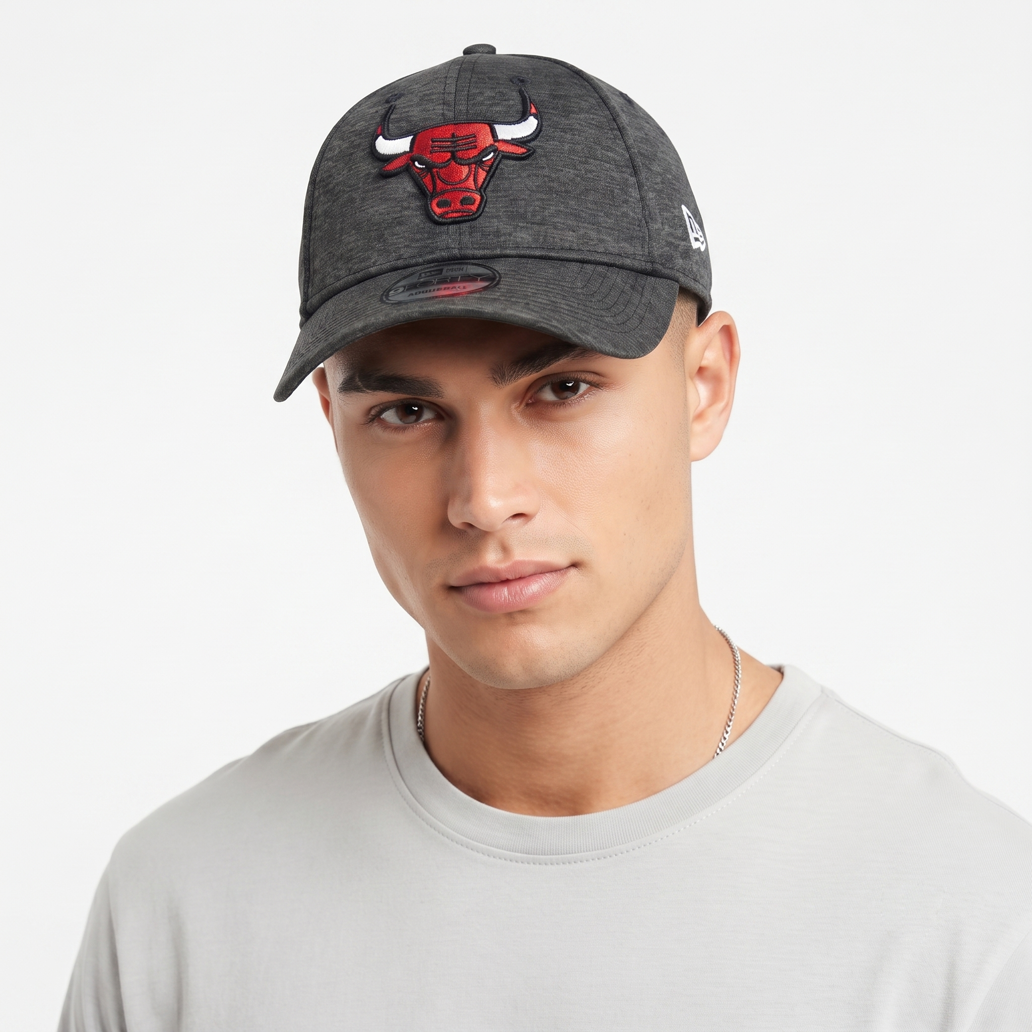 New Era 9FORTY Chicago Bulls Strapback Thrifted Hat (Dark Grey, 57-59cm)