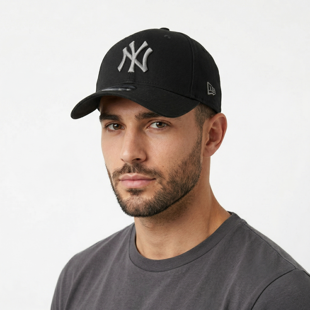 New Era 9FORTY NY Yankees Adjustable Thrifted Cap - Black & Grey