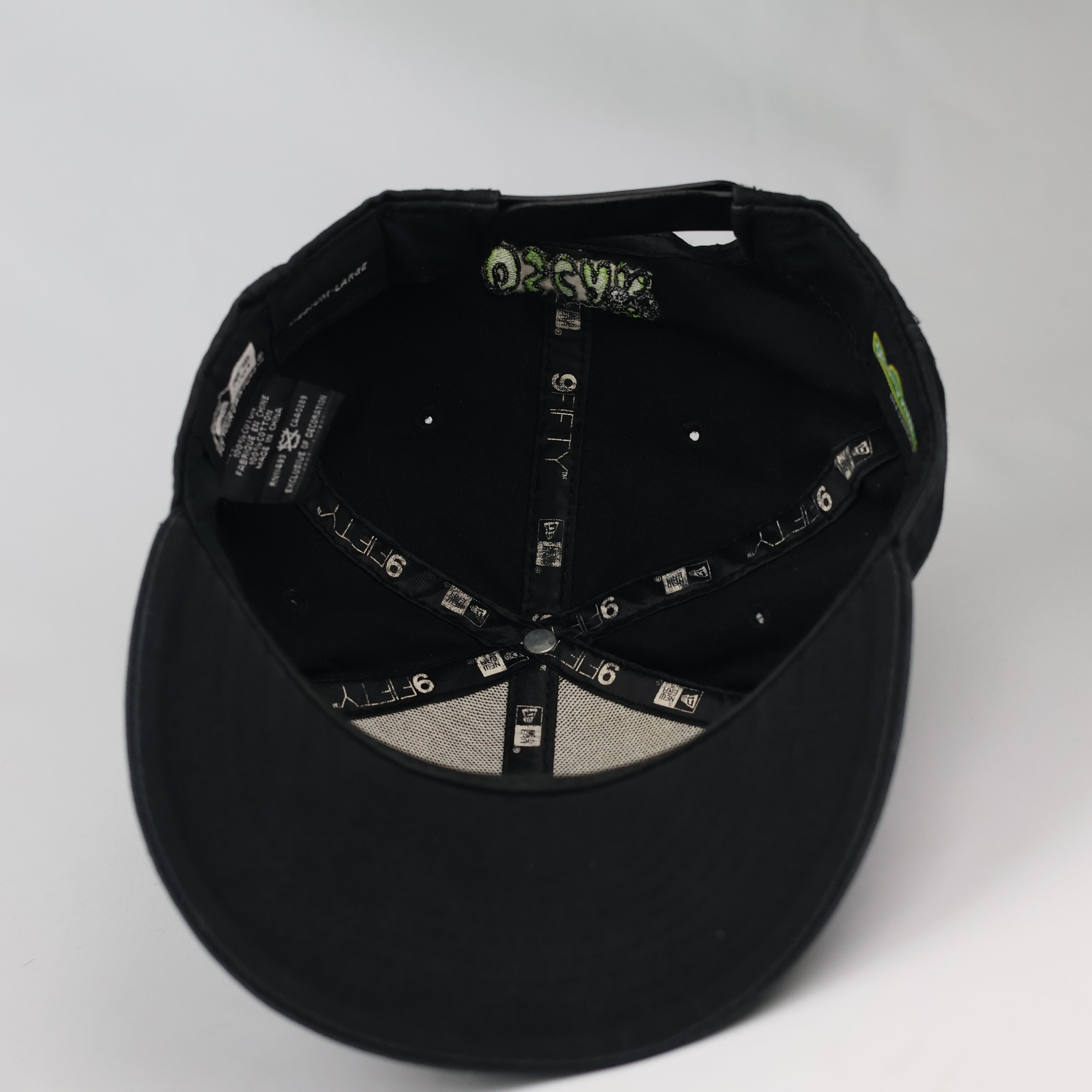 Vintage New Era 9FIFTY Oscar the Grouch Embroidered Cap | Thrifted Streetwear