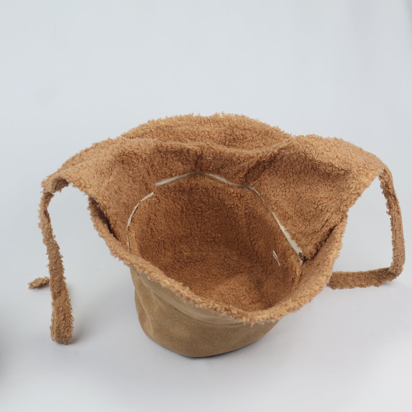 Winter Fleece-Lined Camel Cloche Thrift Hat – Versatile Boho Trapper Bucket Cap