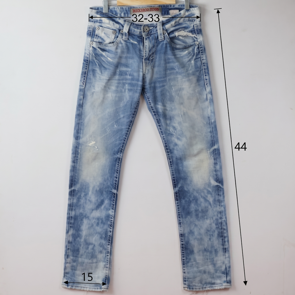 Thrifted Men's Buckaroo Jeans Distressed Light Blue Denim Waist: 32-33/ J1081