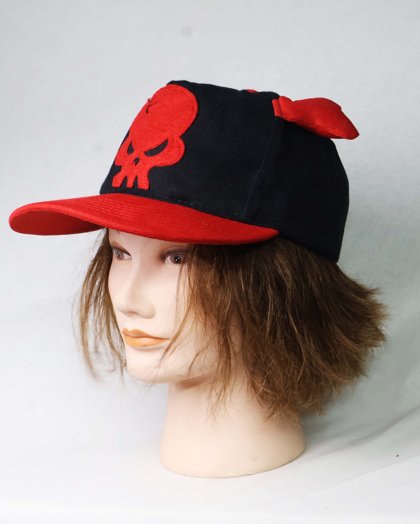 Black & Red Skull Embroidered Cap – Edgy Streetwear Thrift Hat | Unisex Bold Style