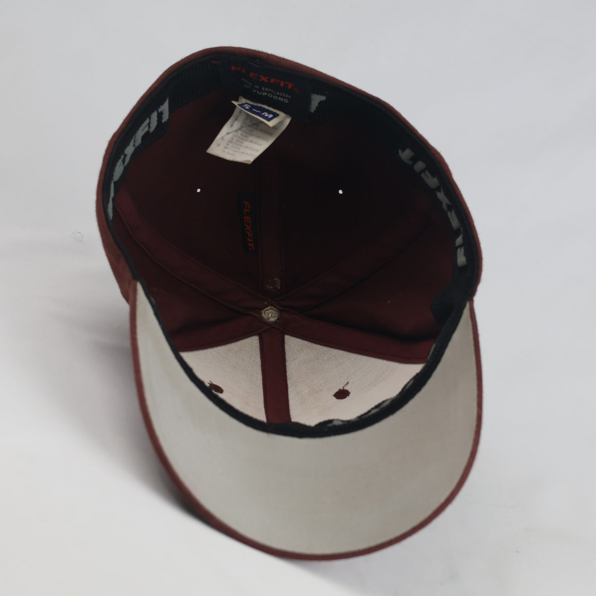 Thrifted Vintage Flexfit Yupoong Blank Fitted Cap – Burgundy (58-60cm) |10665
