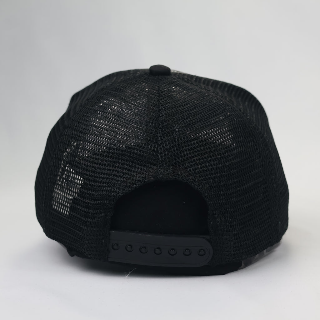 Jurassic World x H&M Kids Dinosaur Skeleton Thrifted Trucker Hat - Black