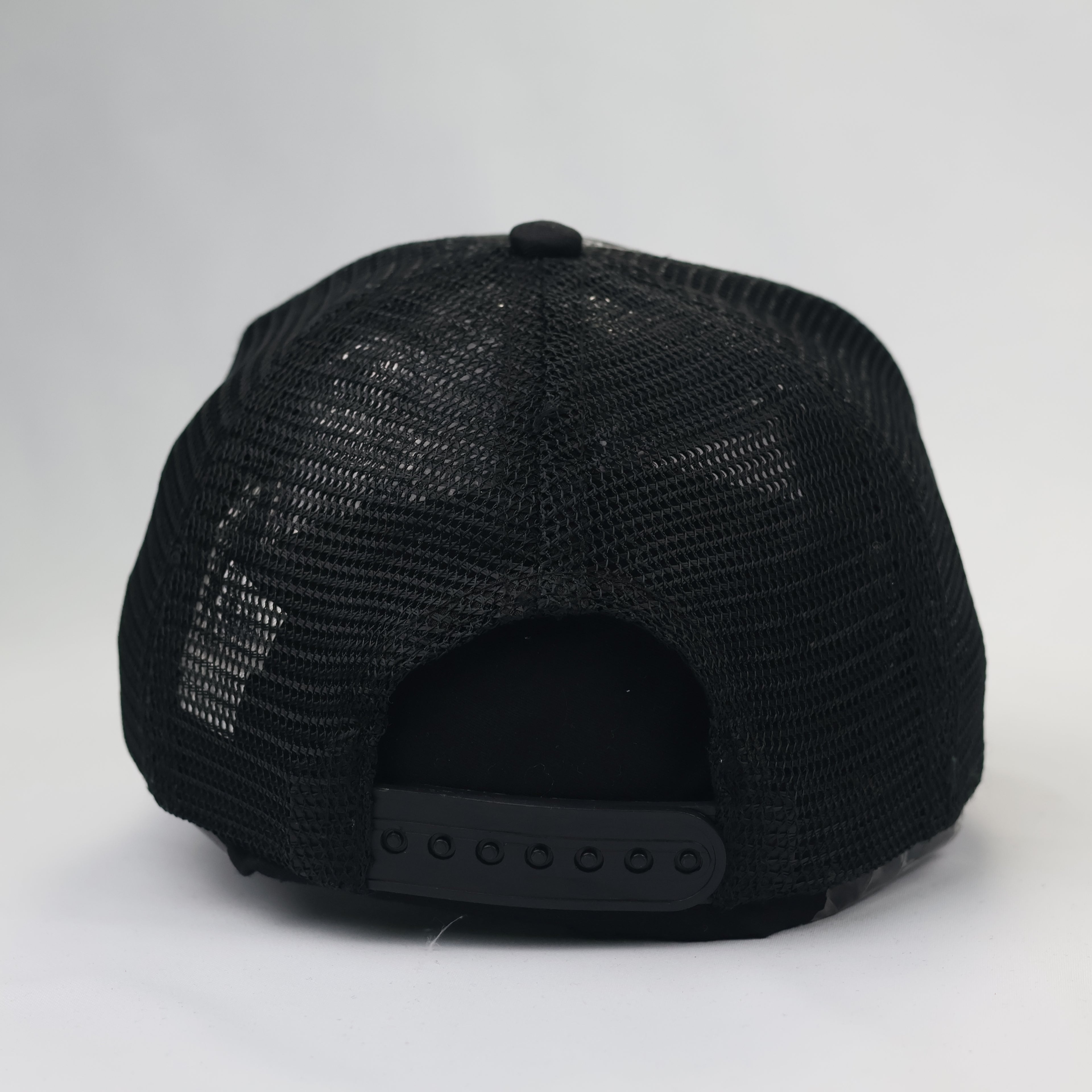 Jurassic World x H&M Kids Dinosaur Skeleton Thrifted Trucker Hat - Black