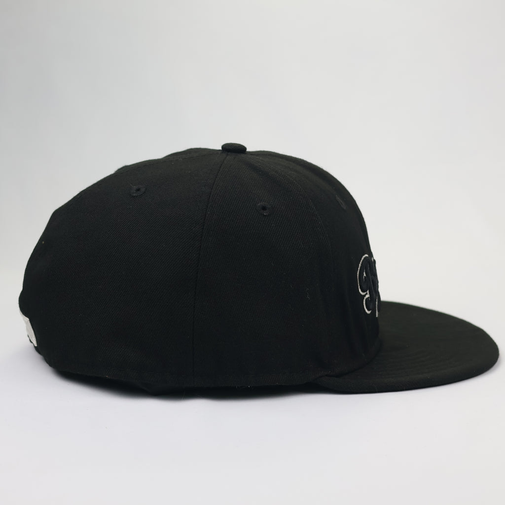 New Era 59FIFTY Brooklyn Script Thrifted Fitted Hat - Black & White MLB