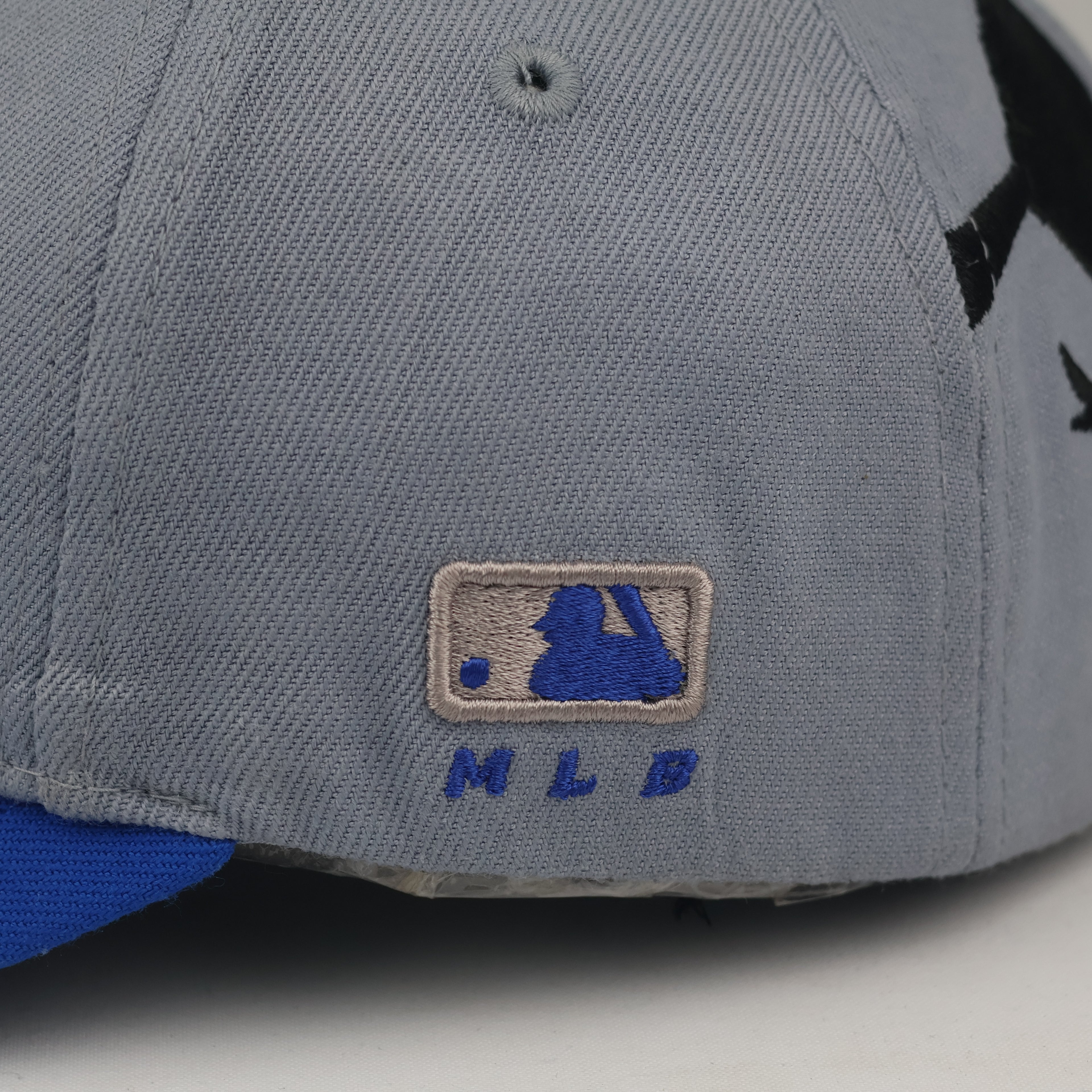Classic Pittsburgh Pirates Baseball Cap - Grey Blue MLB Thrifted Strapback with Pirate Graphic