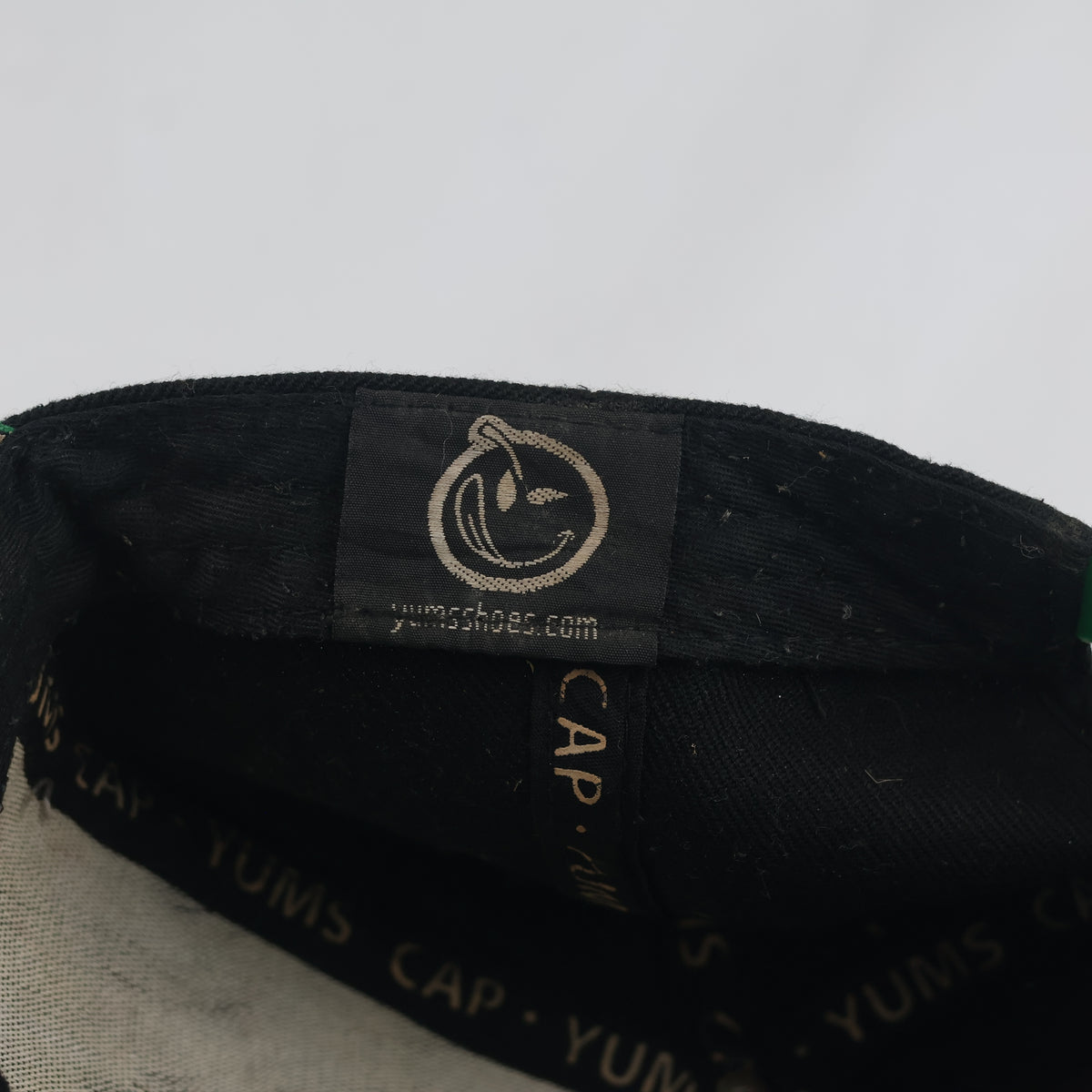 Thrifted  YUMS Embroidered Two-Tone Snapback Cap (56-57 cm)  | 10738