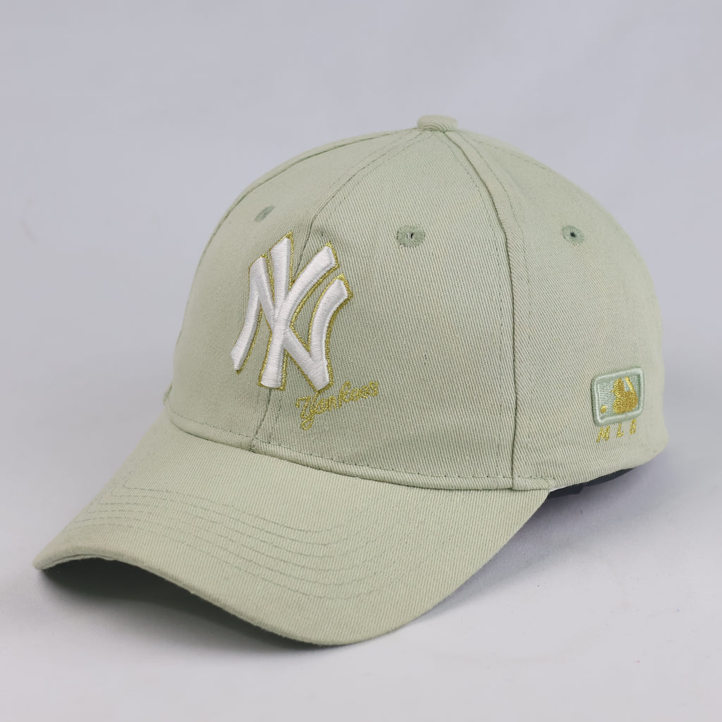 Thrifted MLB New York Yankees Sage Green Curved Brim Cap (56–57 cm)  |10688