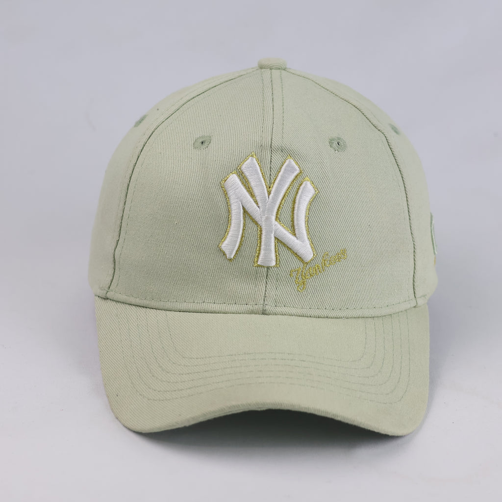 Thrifted MLB New York Yankees Sage Green Curved Brim Cap (56–57 cm)  |10688