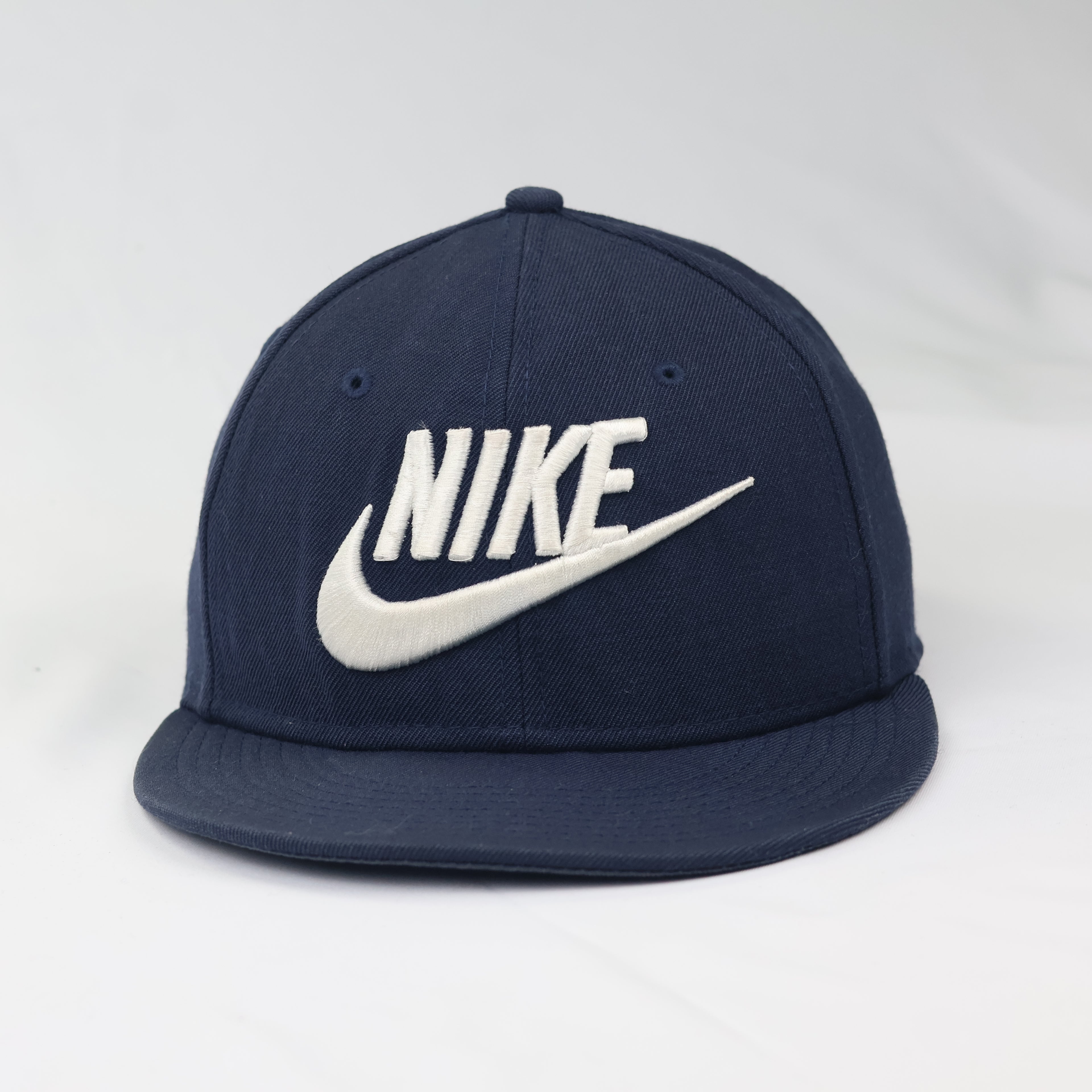 Vintage Nike True Wool Blend Thrifted Snapback - Navy & White Flat Brim Cap