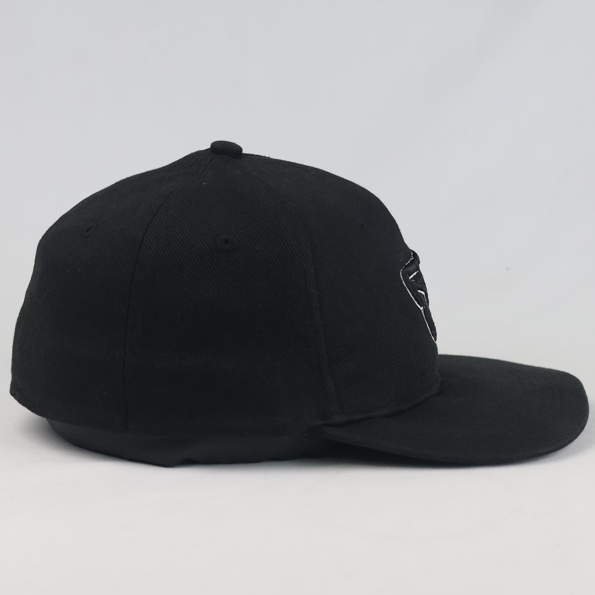 Thrifted Vintage Vehicle.Co Embroidered Logo Black Snapback Cap (57 cm) |10681