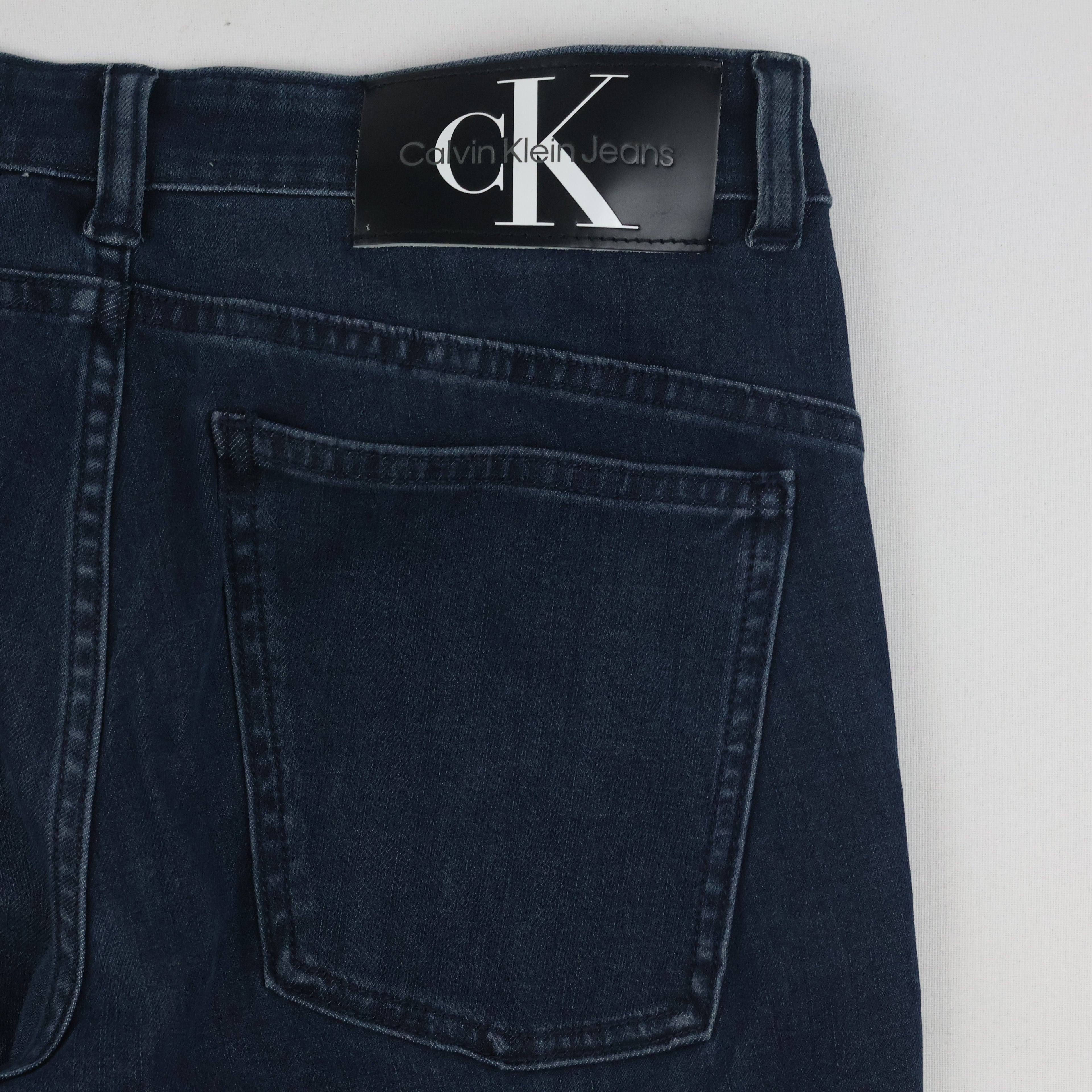 Calvin Klein Thrifted Jeans Straight Leg Dark Wash Denim/ J1002