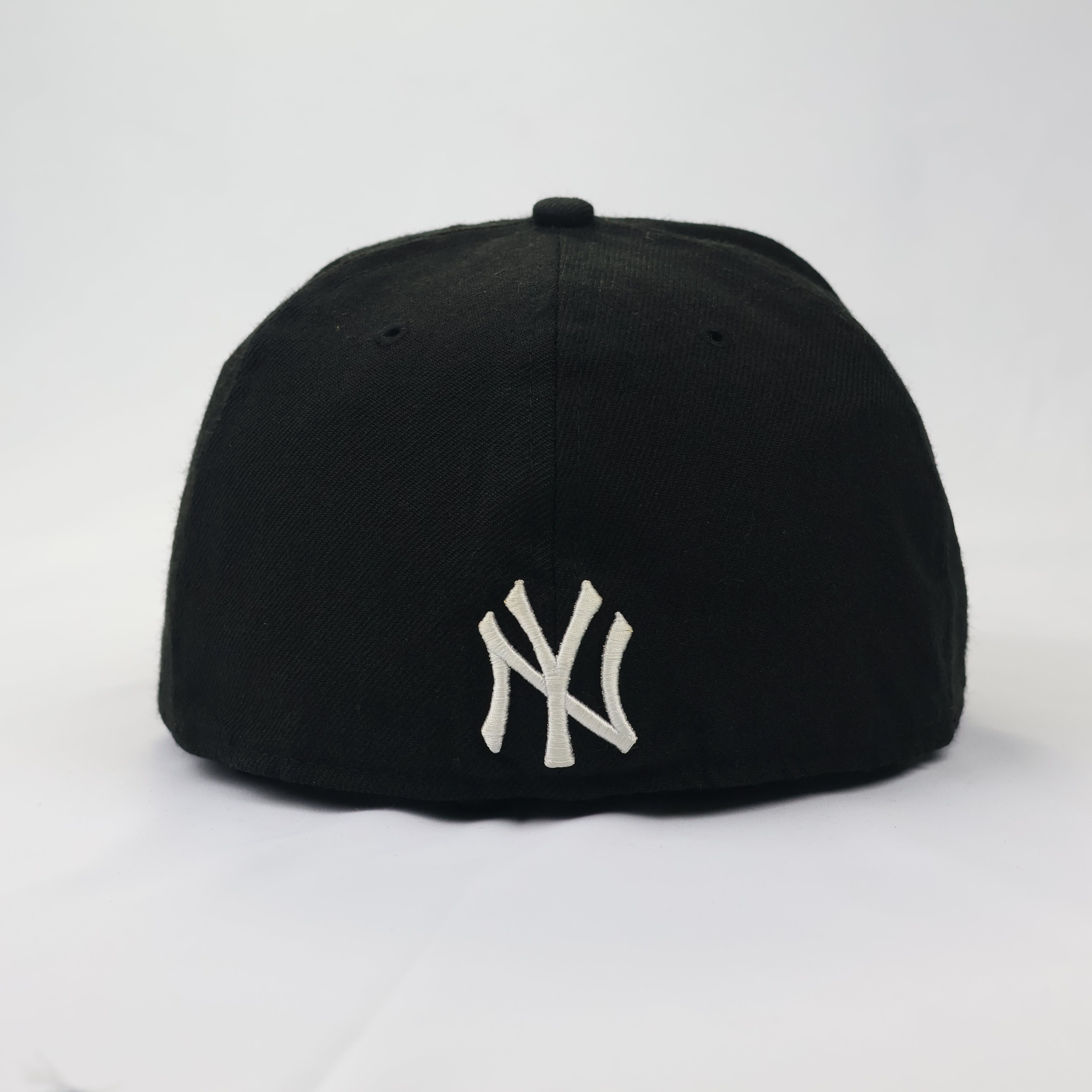 Limited Edition New Era 59FIFTY New York Thrifted Yankees Cap | Black Fitted 59.6cm