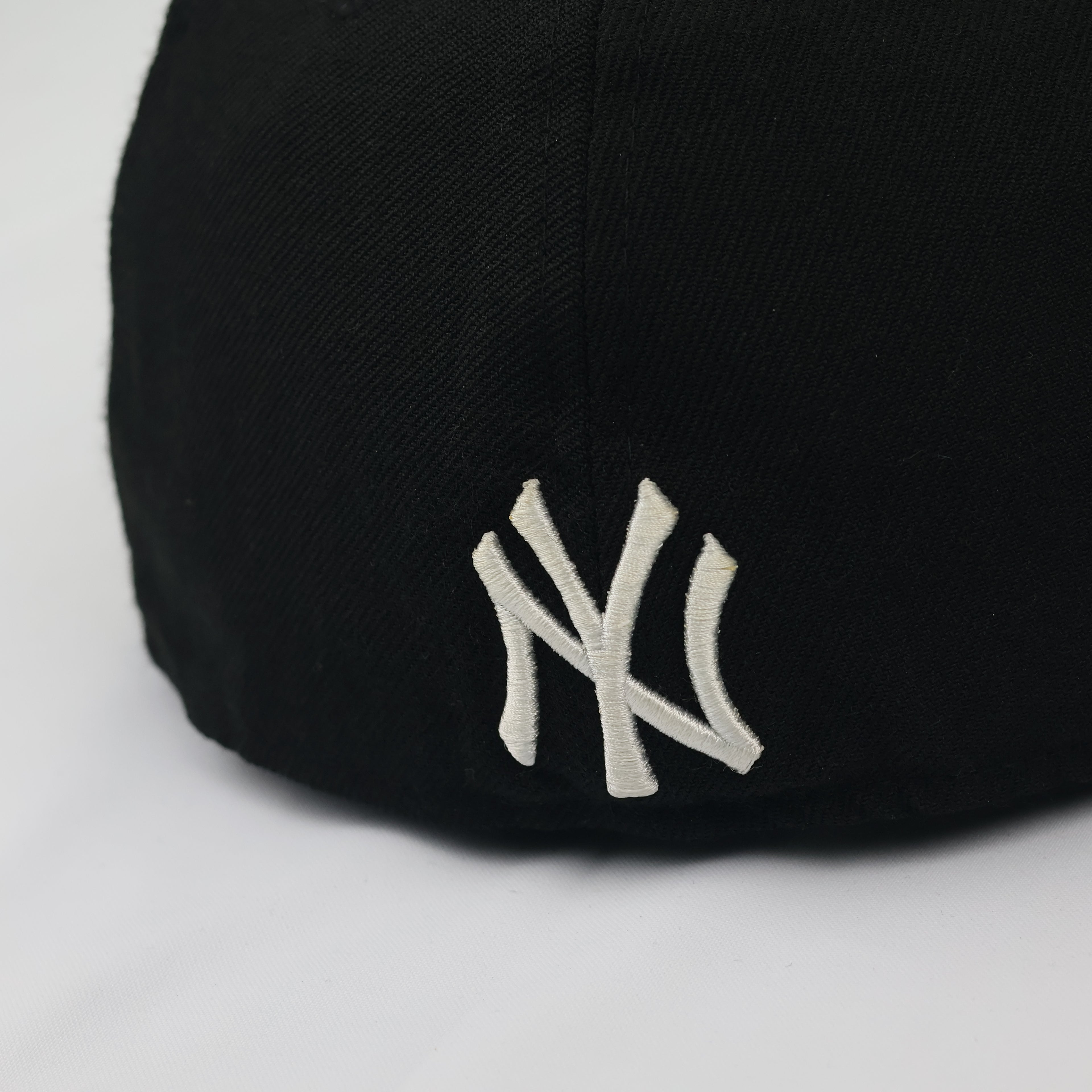 Limited Edition New Era 59FIFTY New York Thrifted Yankees Cap | Black Fitted 59.6cm