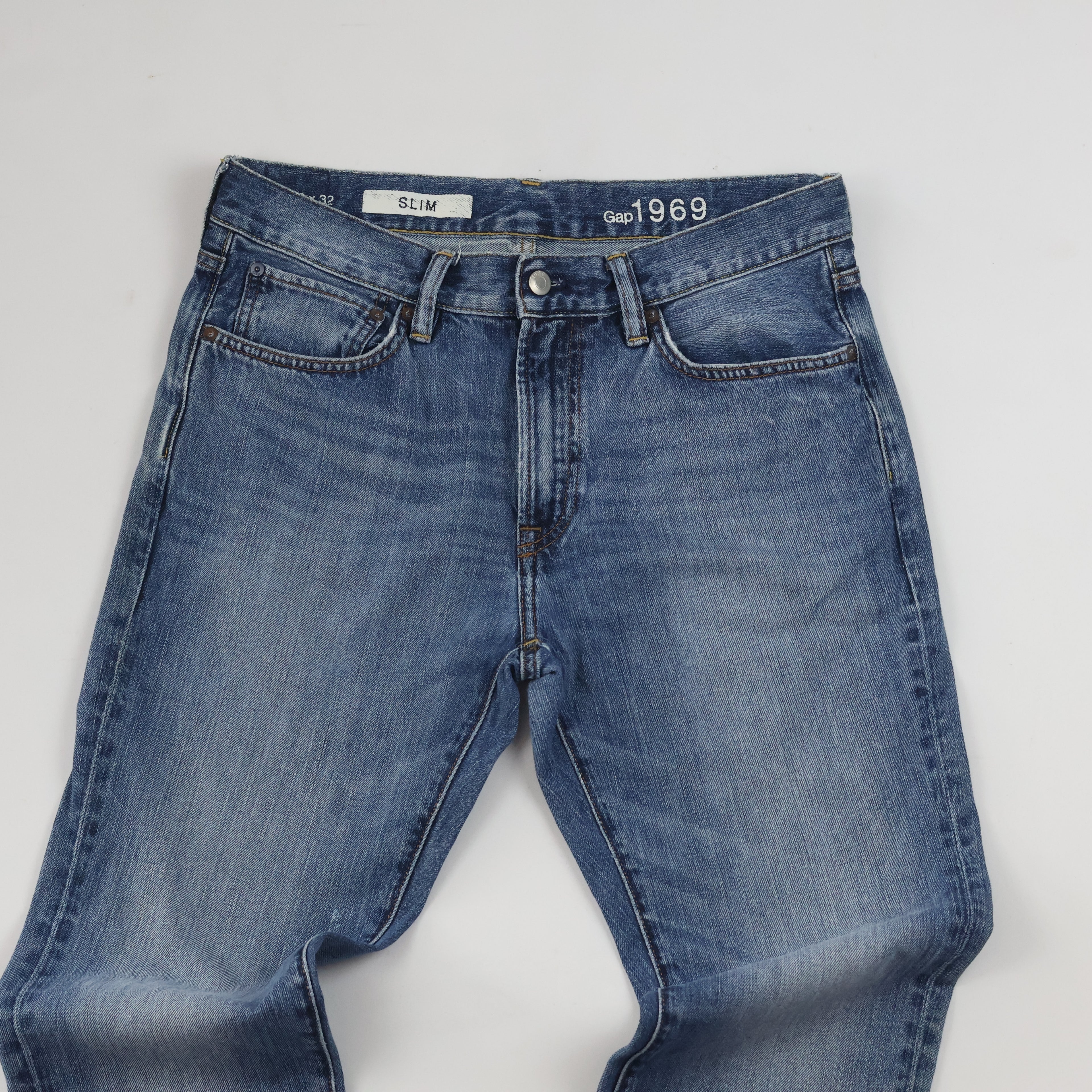 Gap 1969 Slim Medium Wash Thrifted Denim Jeans/ J1004