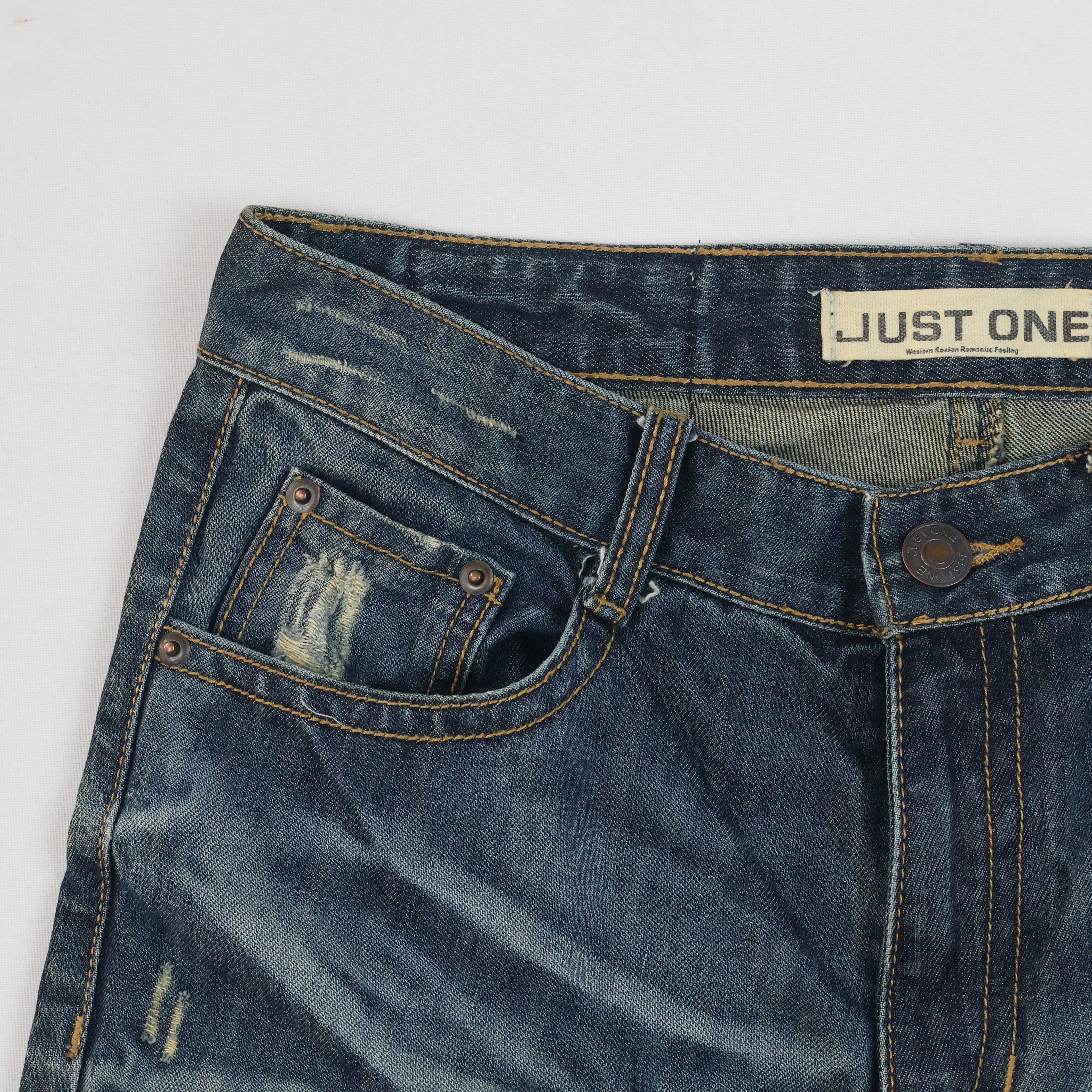 Thrifted Just One Men's Heavily Faded Blue Denim Jeans Waist: 32/ J1008