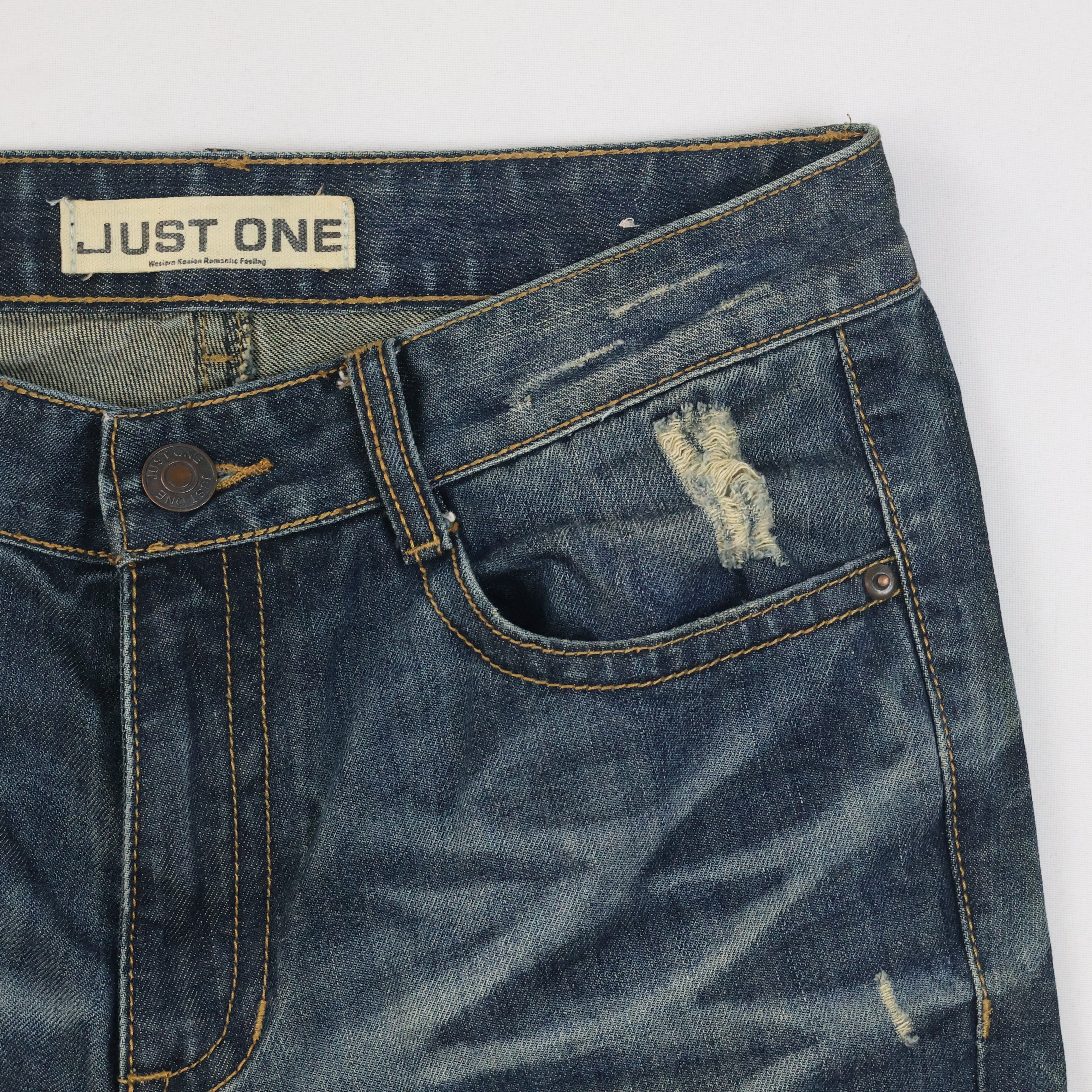 Thrifted Just One Men's Heavily Faded Blue Denim Jeans Waist: 32/ J1008
