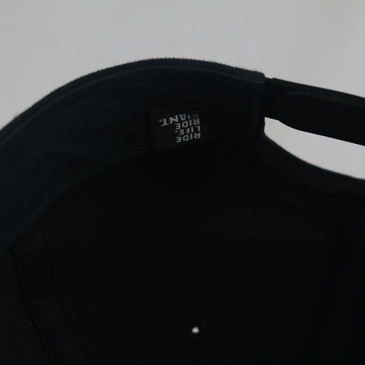 Thrifted Thrifted Giant Black & Grey Flat Brim Snapback Hat (57-59 cm) |10694