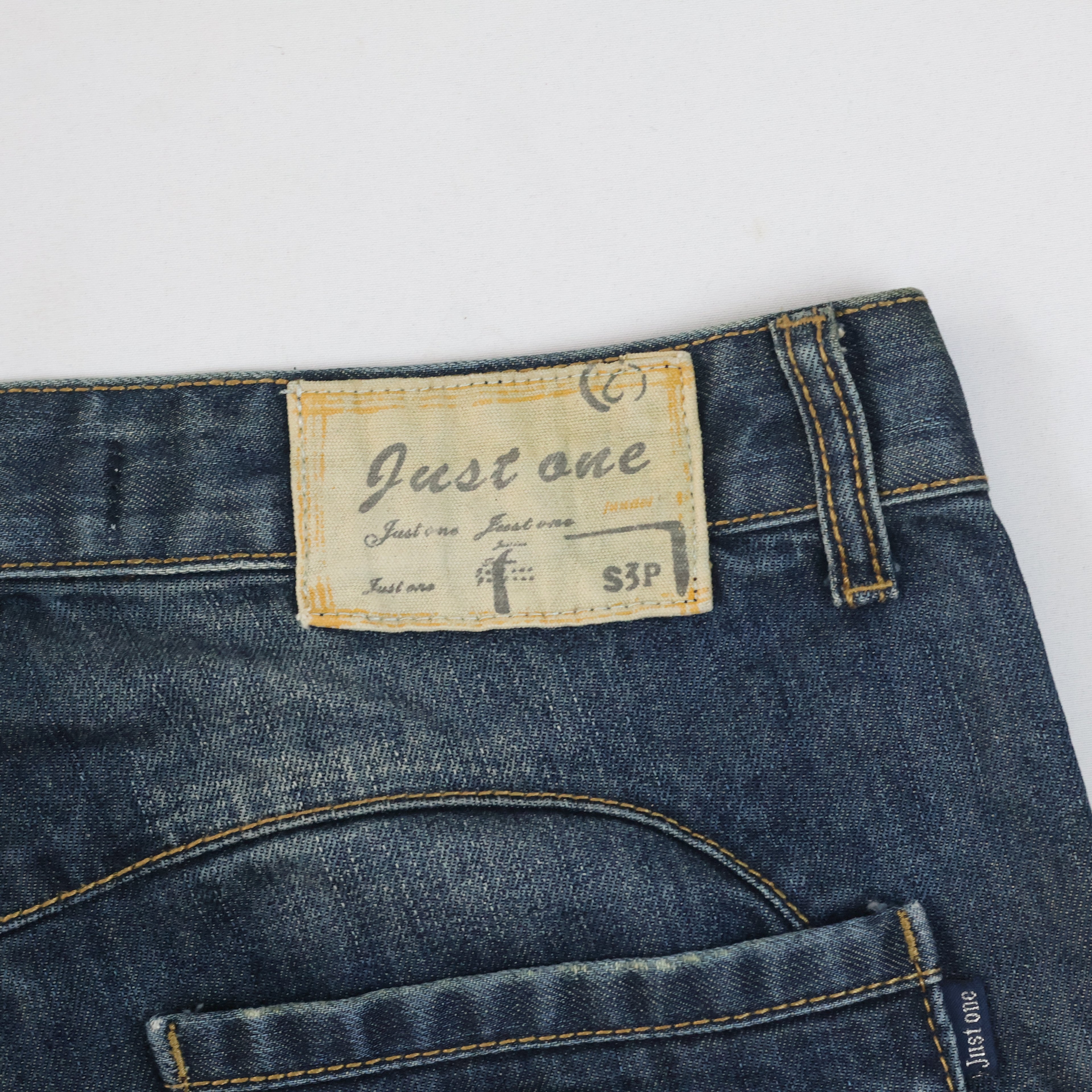 Thrifted Just One Men's Heavily Faded Blue Denim Jeans Waist: 32/ J1008