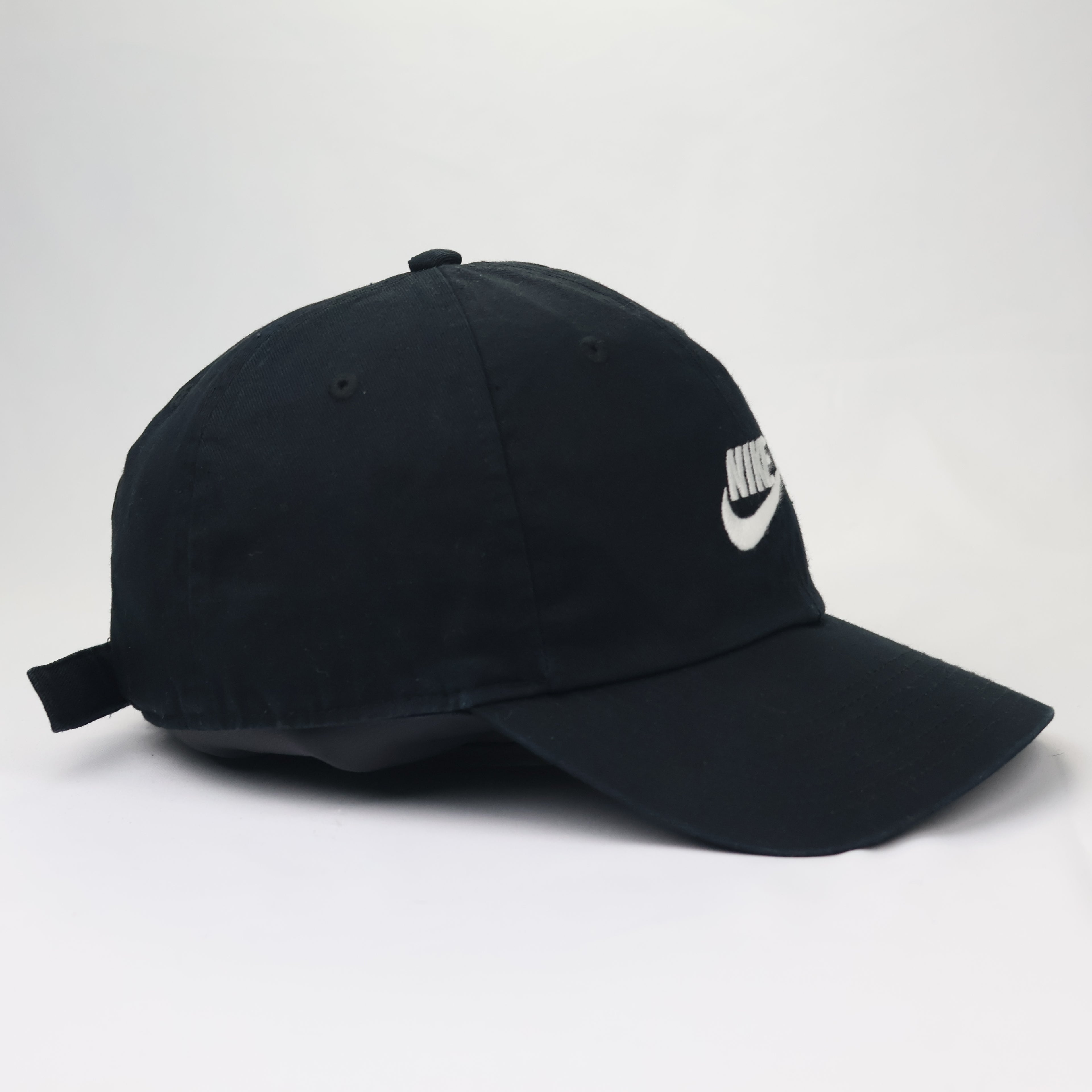 Nike Heritage86 Futura Washed Thrifted Adjustable Cap – Navy Blue