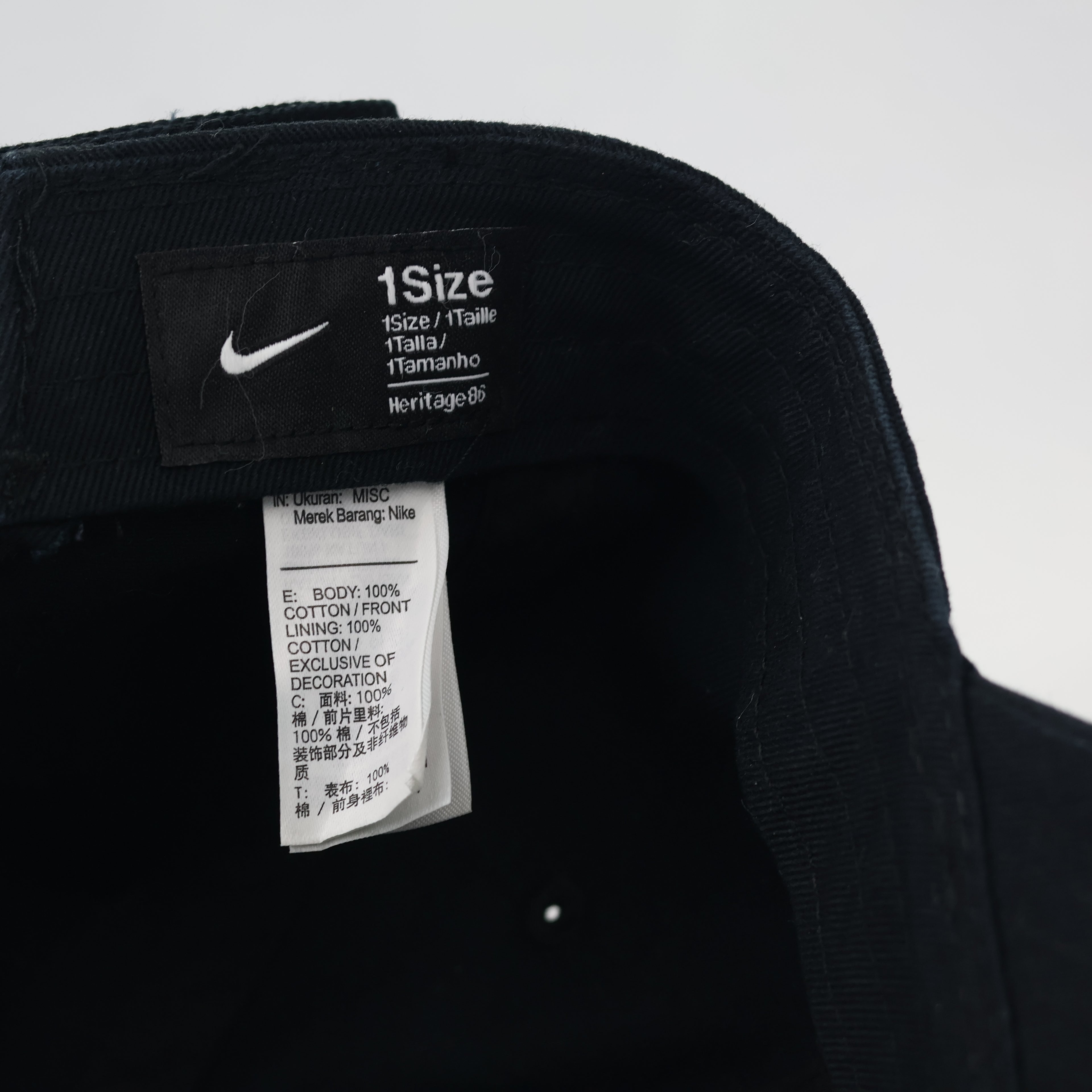 Nike Heritage86 Futura Washed Thrifted Adjustable Cap – Navy Blue