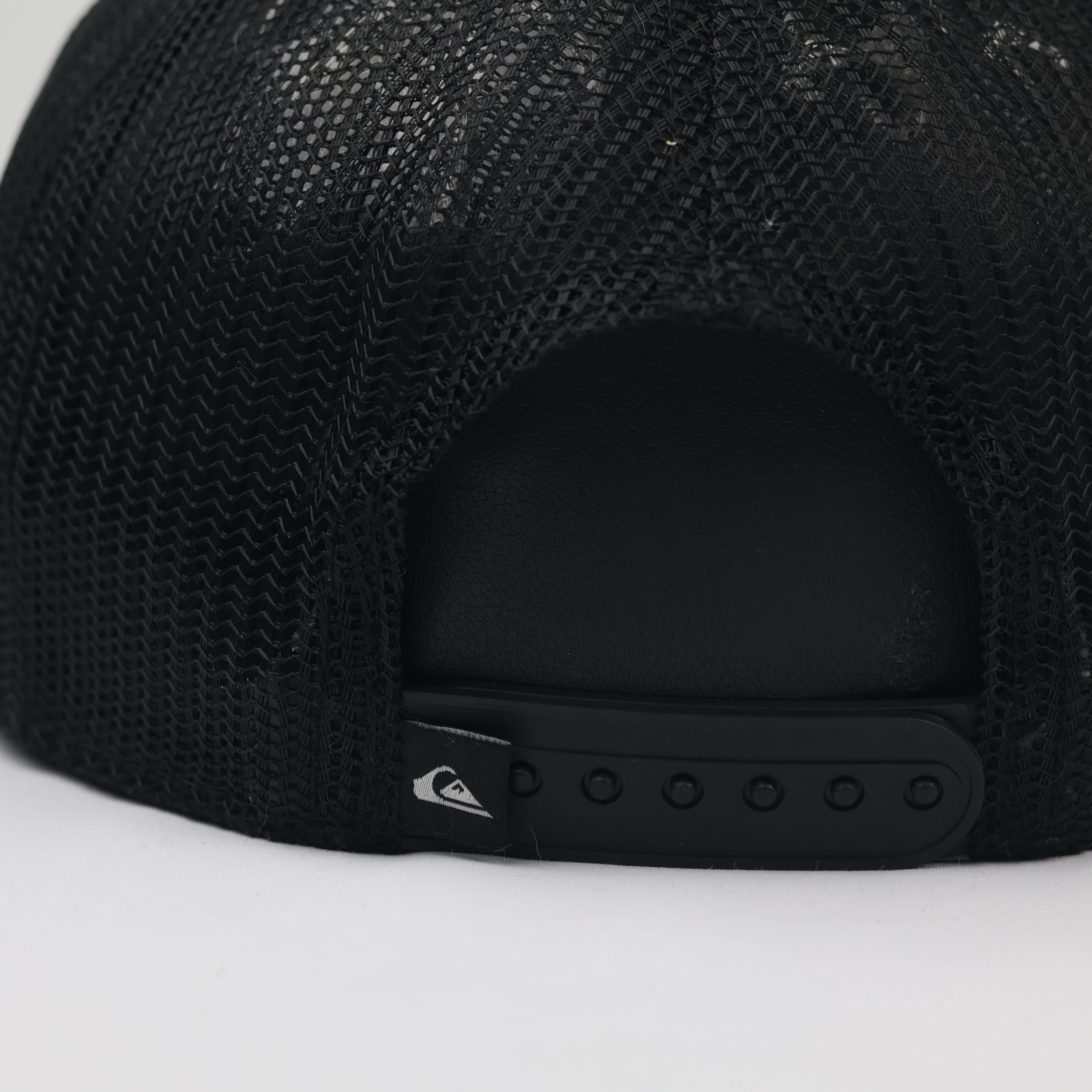 Authentic Quiksilver Mesh Back Thrifted Snapback Cap - Surf Lifestyle