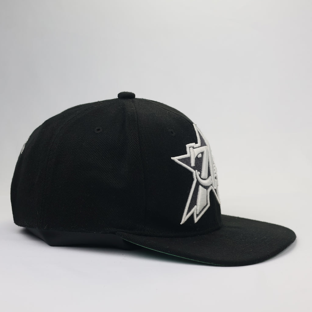 Vintage Style Philly 76ers Mitchell & Ness Hat - Black & Silver NBA Thrifted Snapback