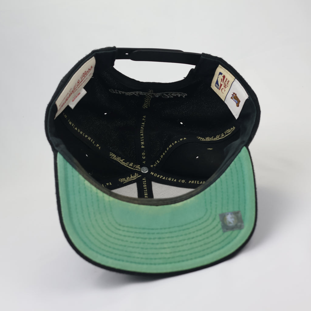 Vintage Style Philly 76ers Mitchell & Ness Hat - Black & Silver NBA Thrifted Snapback