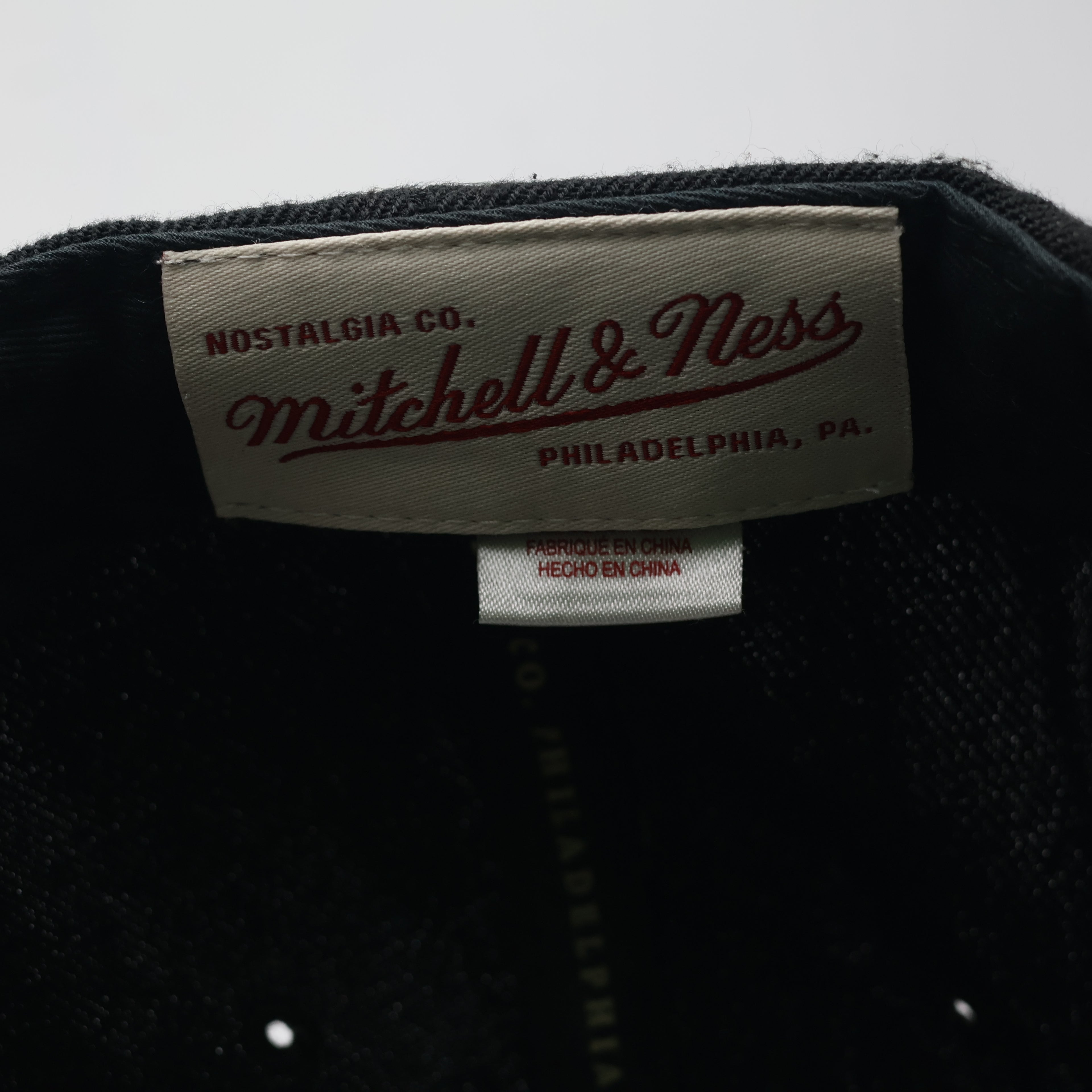 Vintage Style Philly 76ers Mitchell & Ness Hat - Black & Silver NBA Thrifted Snapback