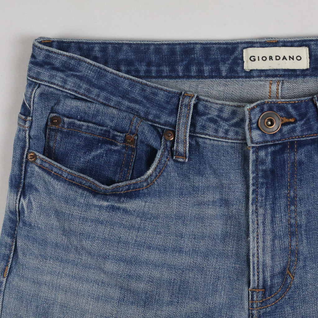 Thrifted Giordano Men's Light Blue Denim Jeans 32 Waist/ J1015