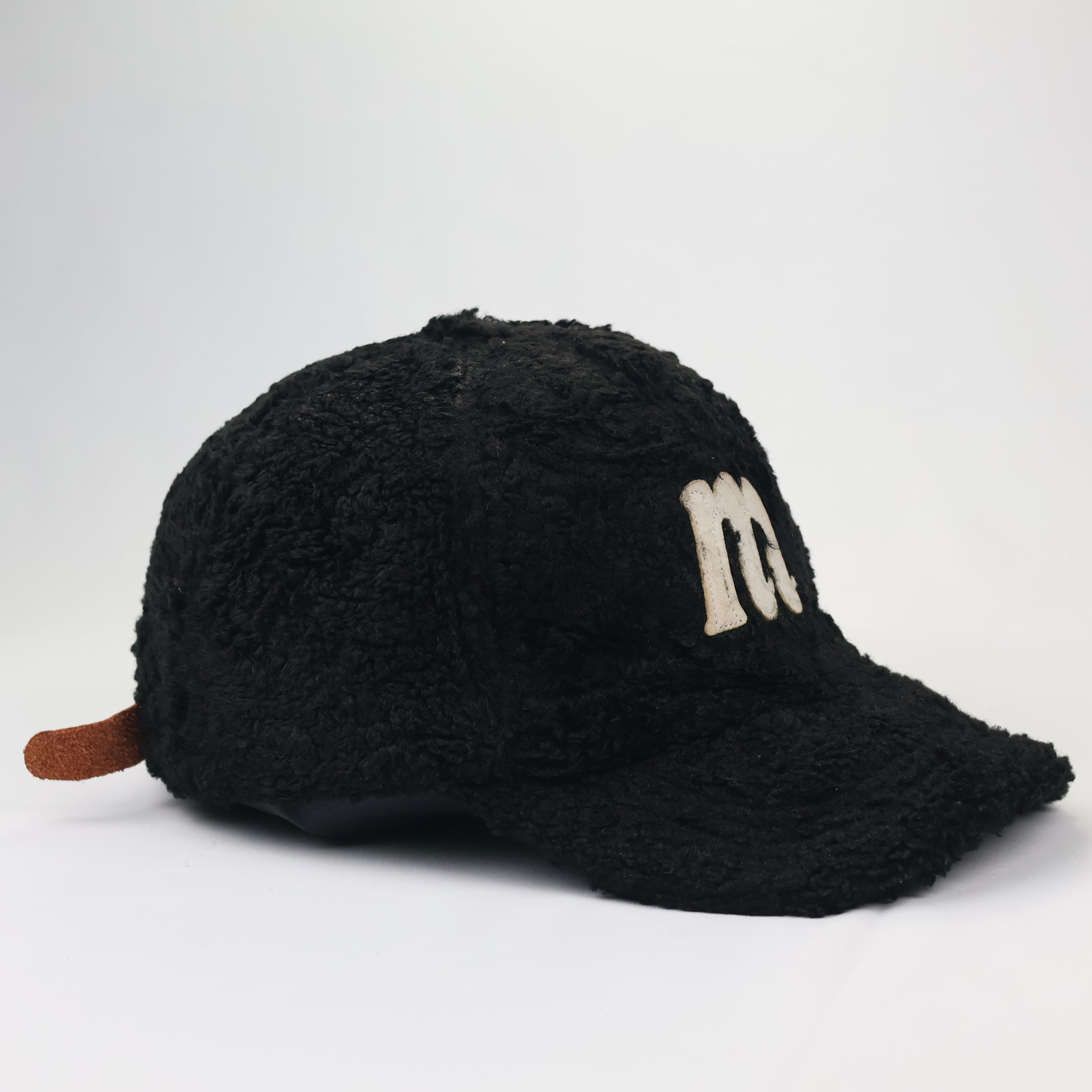 TNC Korea Sherpa Fleece Cap - Cozy Black Winter Hat with Leather Strap