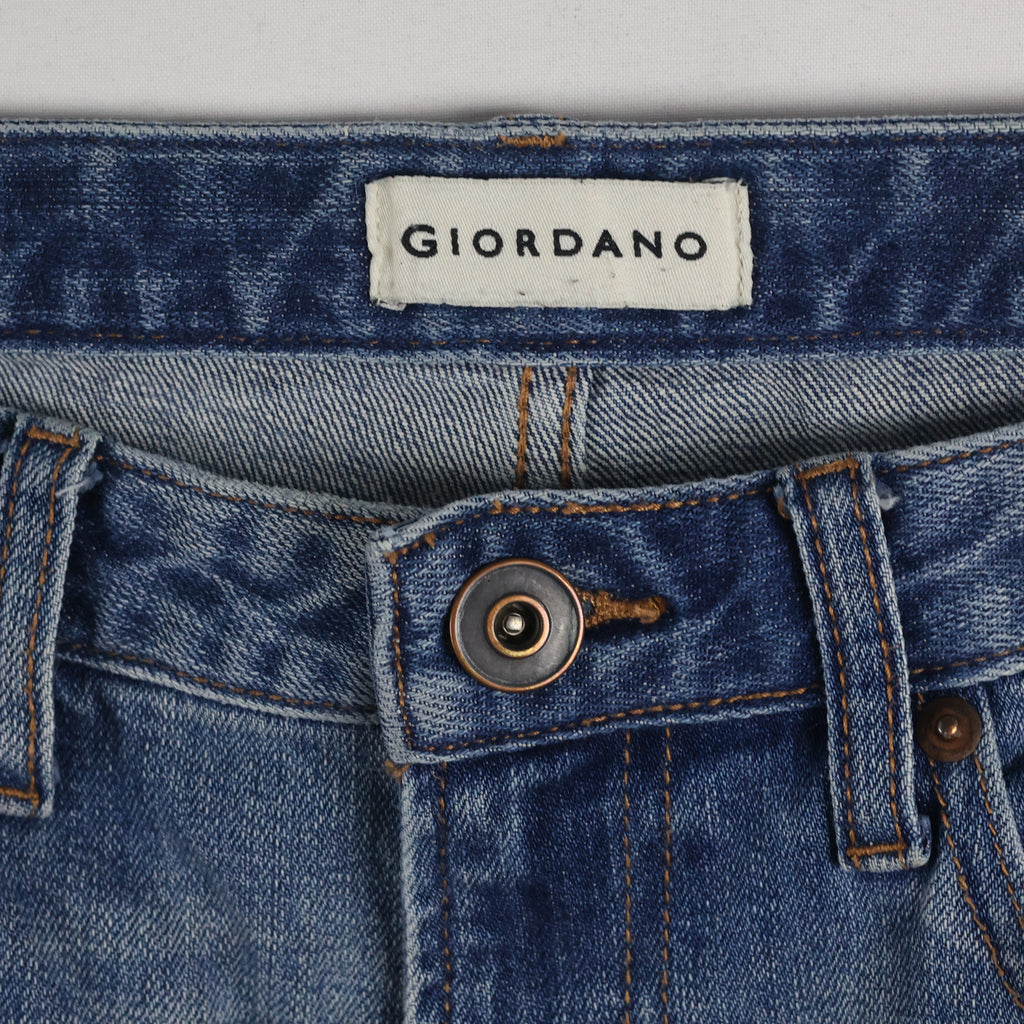 Thrifted Giordano Men's Light Blue Denim Jeans 32 Waist/ J1015