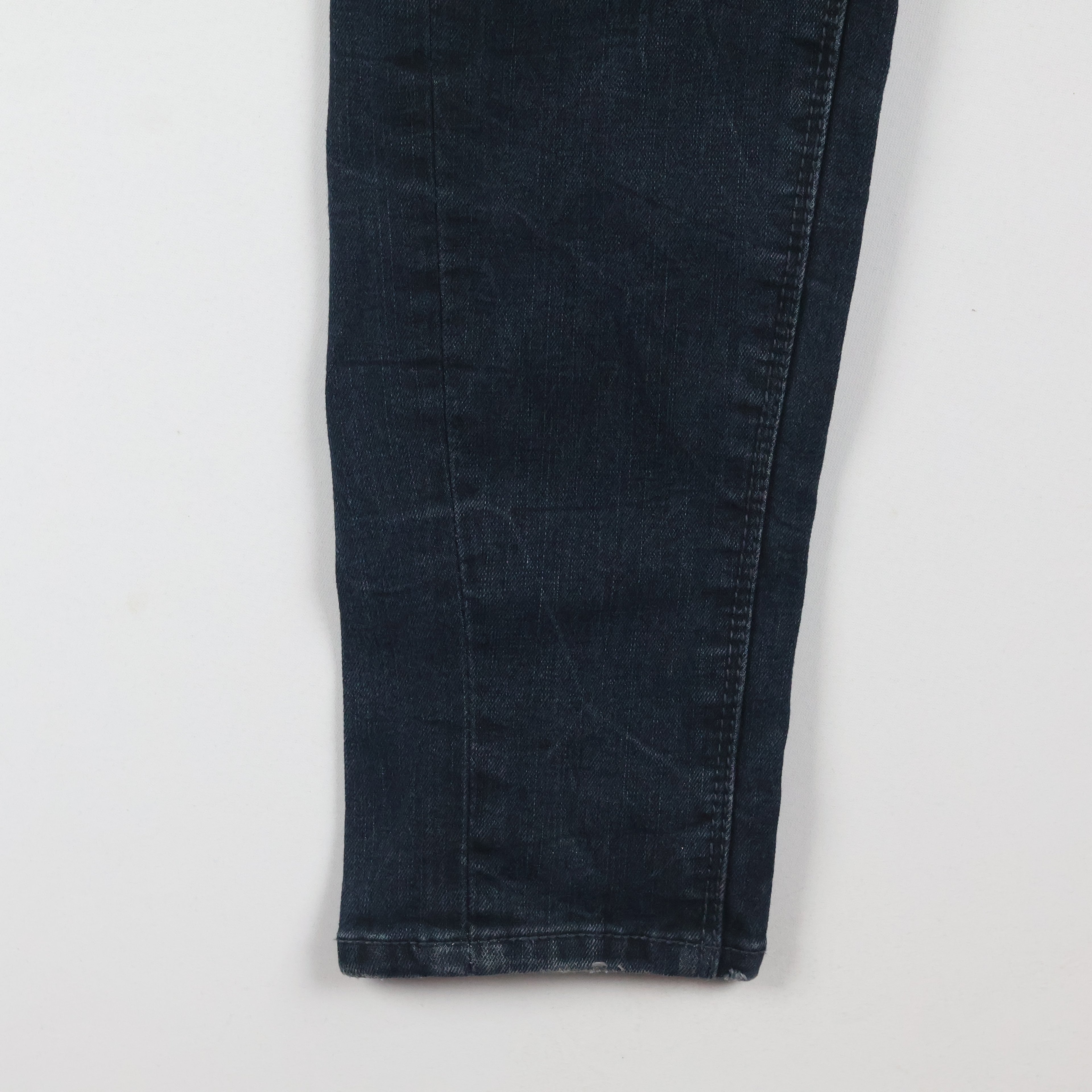Thrifted Daniel Hechter Men's Dark Blue Slim Skinny Jeans 30 Waist/ J1019