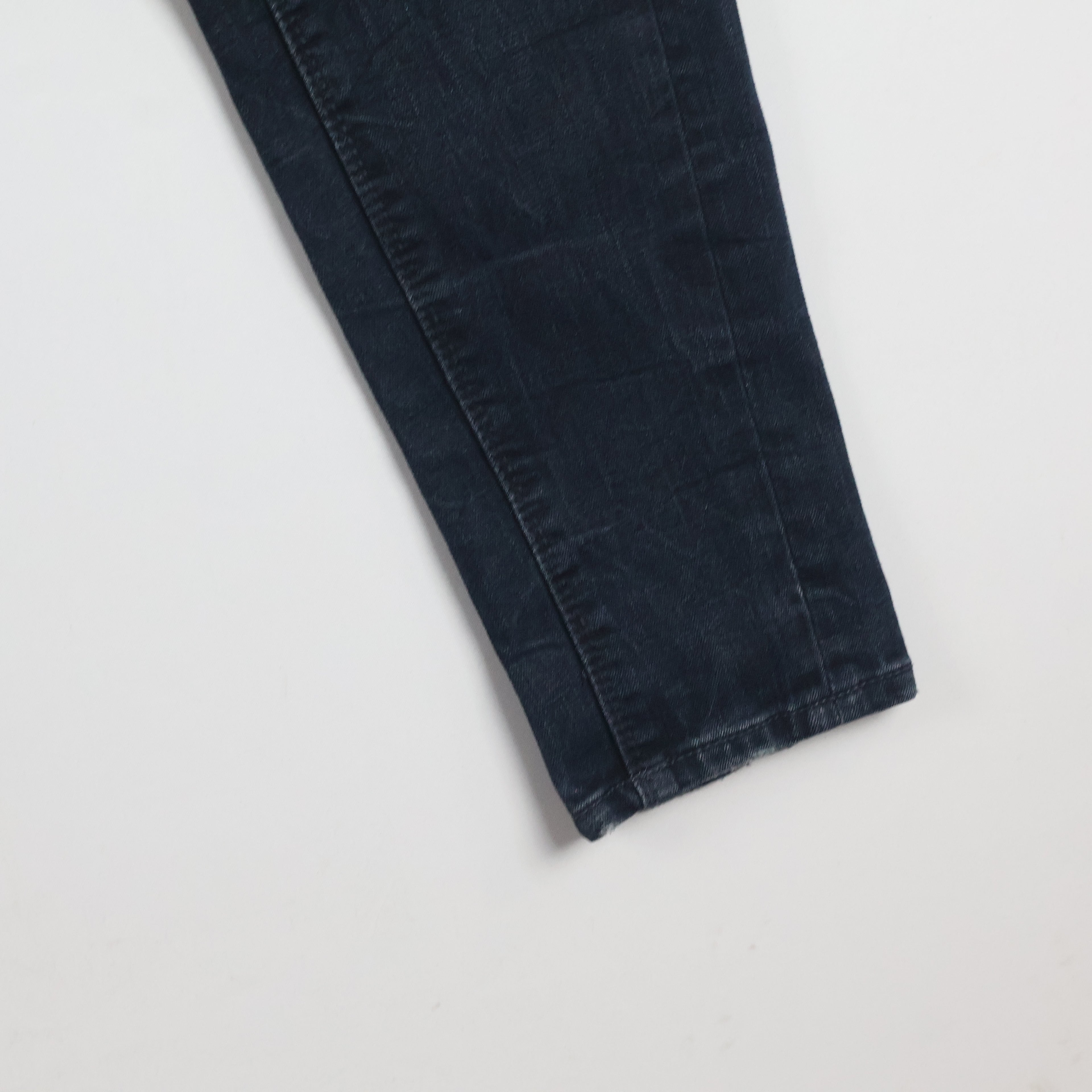 Thrifted Daniel Hechter Men's Dark Blue Slim Skinny Jeans 30 Waist/ J1019
