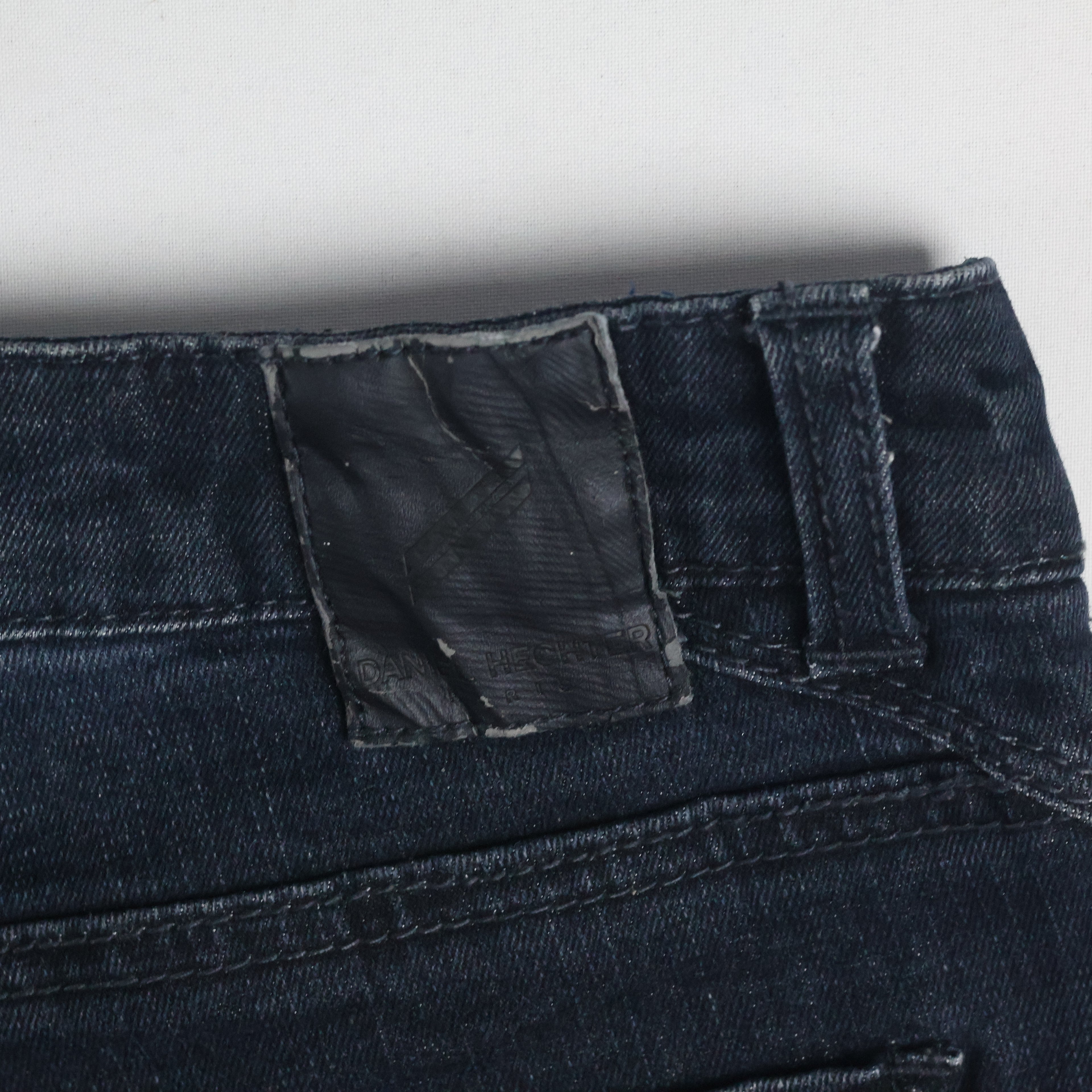 Thrifted Daniel Hechter Men's Dark Blue Slim Skinny Jeans 30 Waist/ J1019
