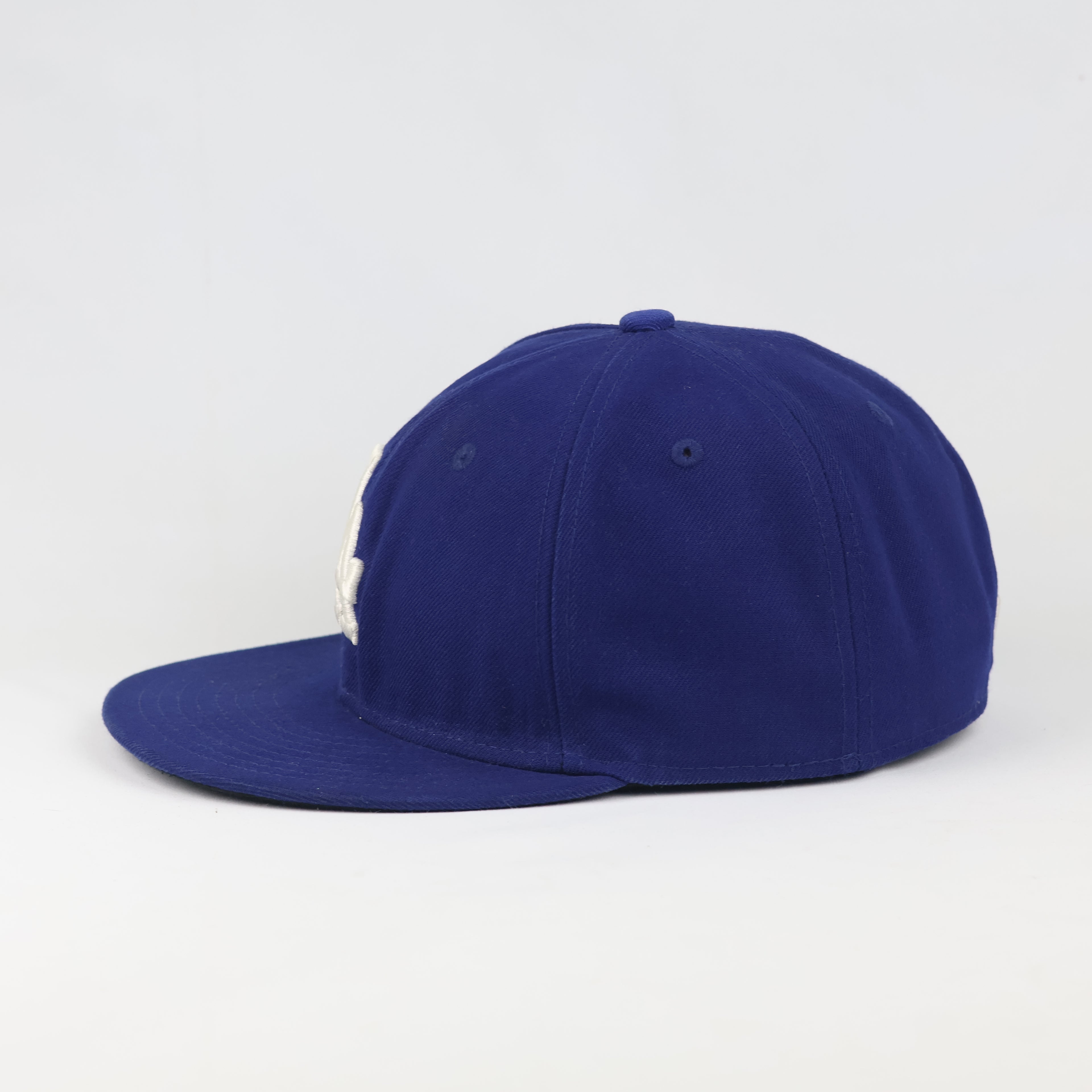 Authentic New Era LA Dodgers Thrifted  Fitted Cap - 59FIFTY Size 7 1/4 Blue
