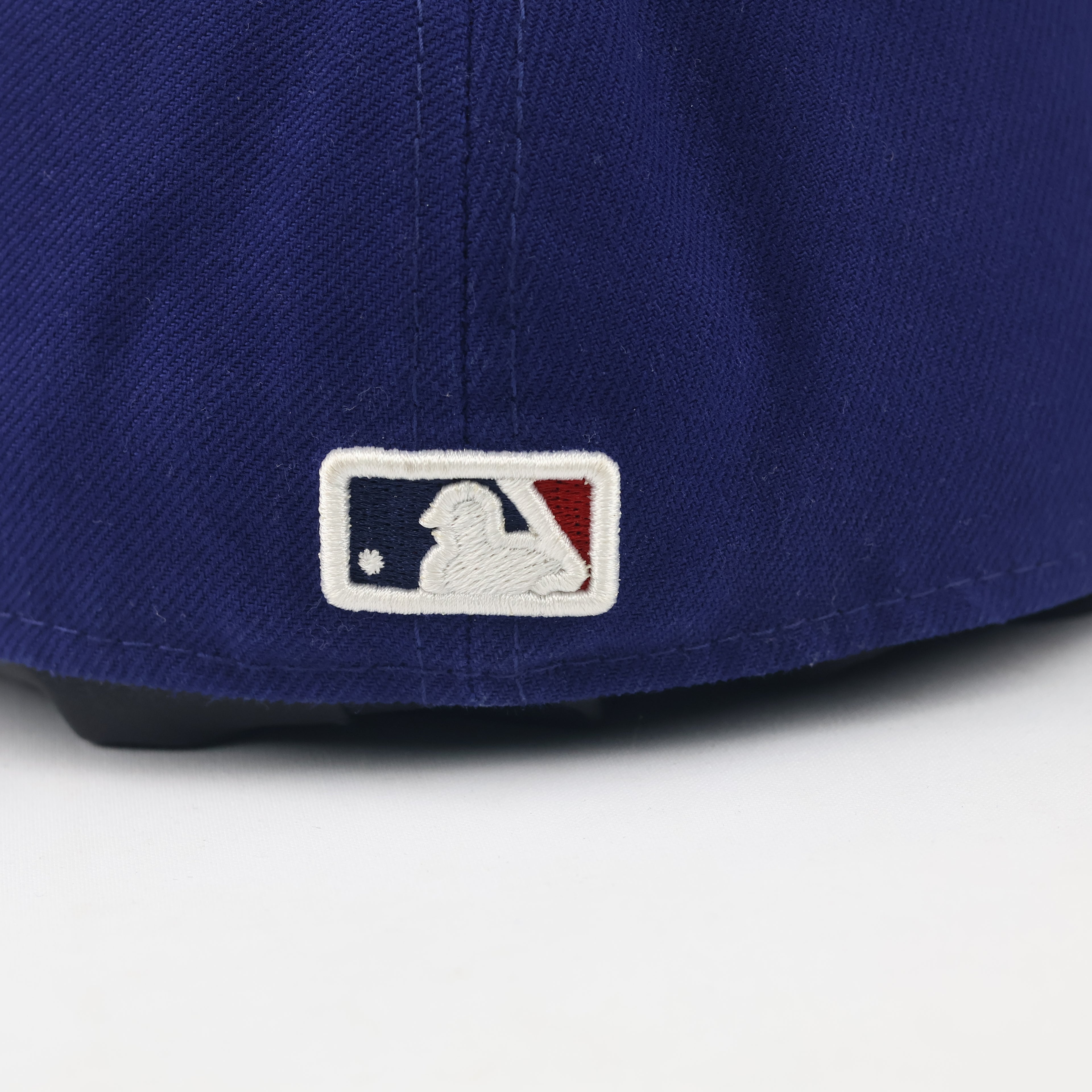 Authentic New Era LA Dodgers Thrifted  Fitted Cap - 59FIFTY Size 7 1/4 Blue