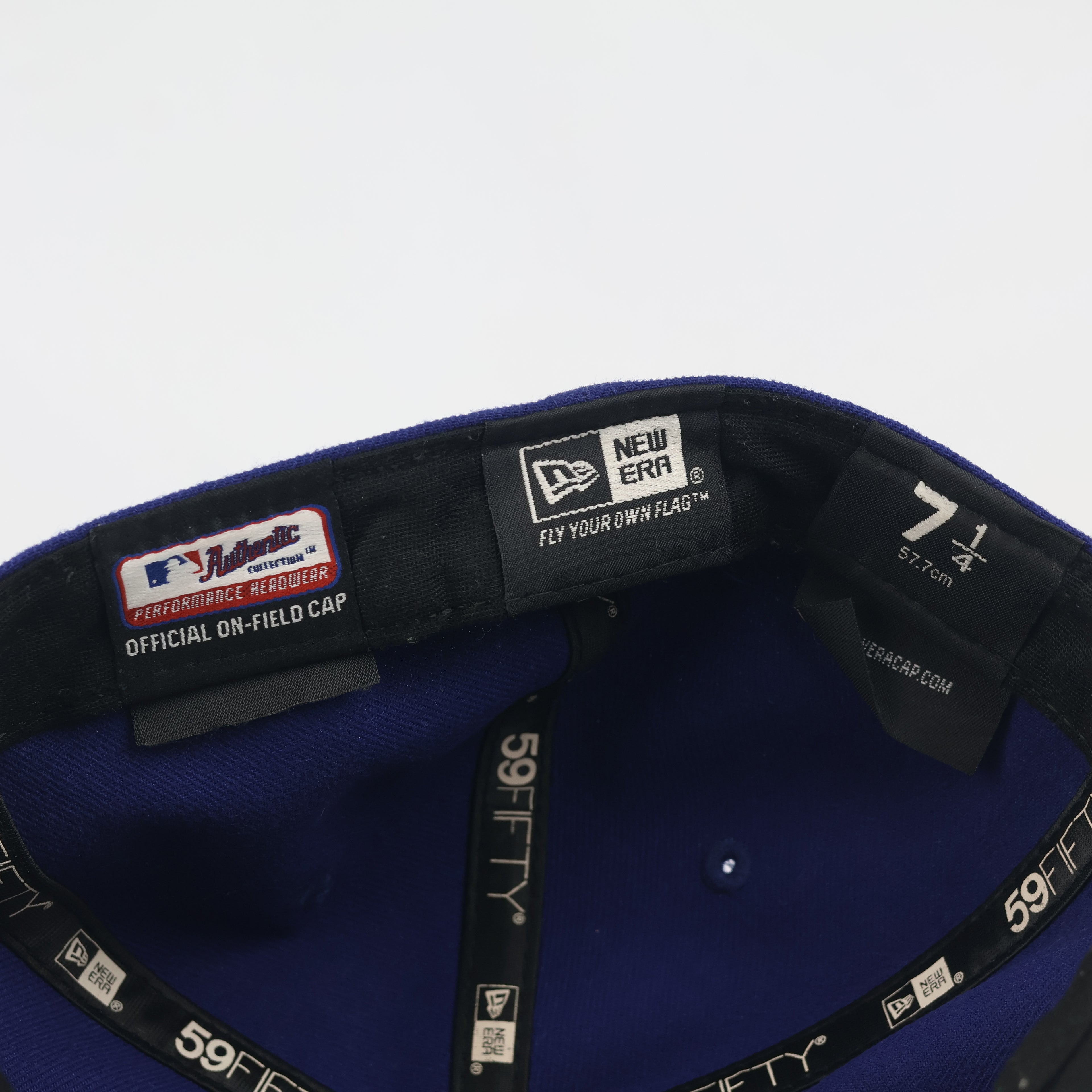 Authentic New Era LA Dodgers Thrifted  Fitted Cap - 59FIFTY Size 7 1/4 Blue