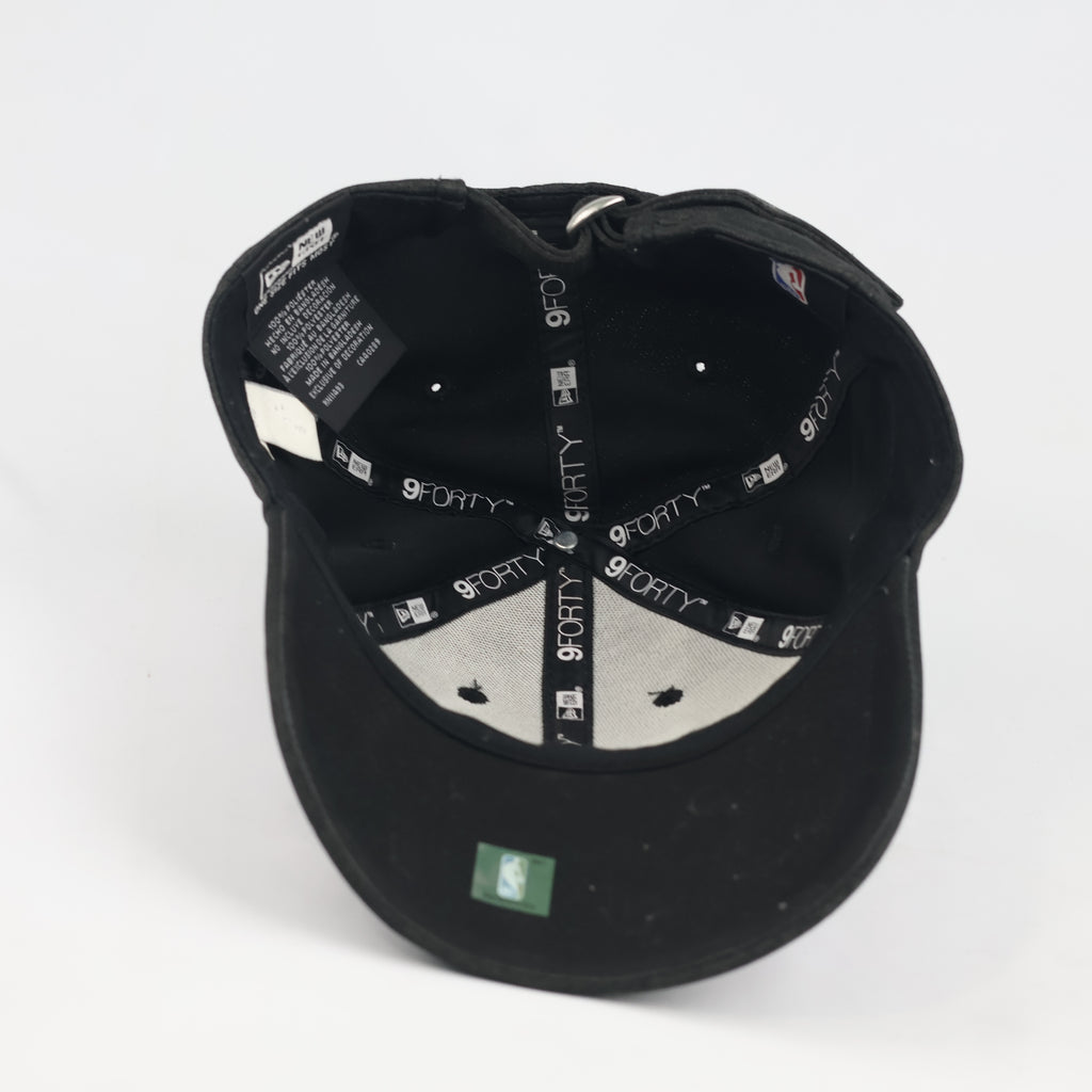 New Era 9FORTY Chicago Bulls Strapback Thrifted Hat (Dark Grey, 57-59cm)