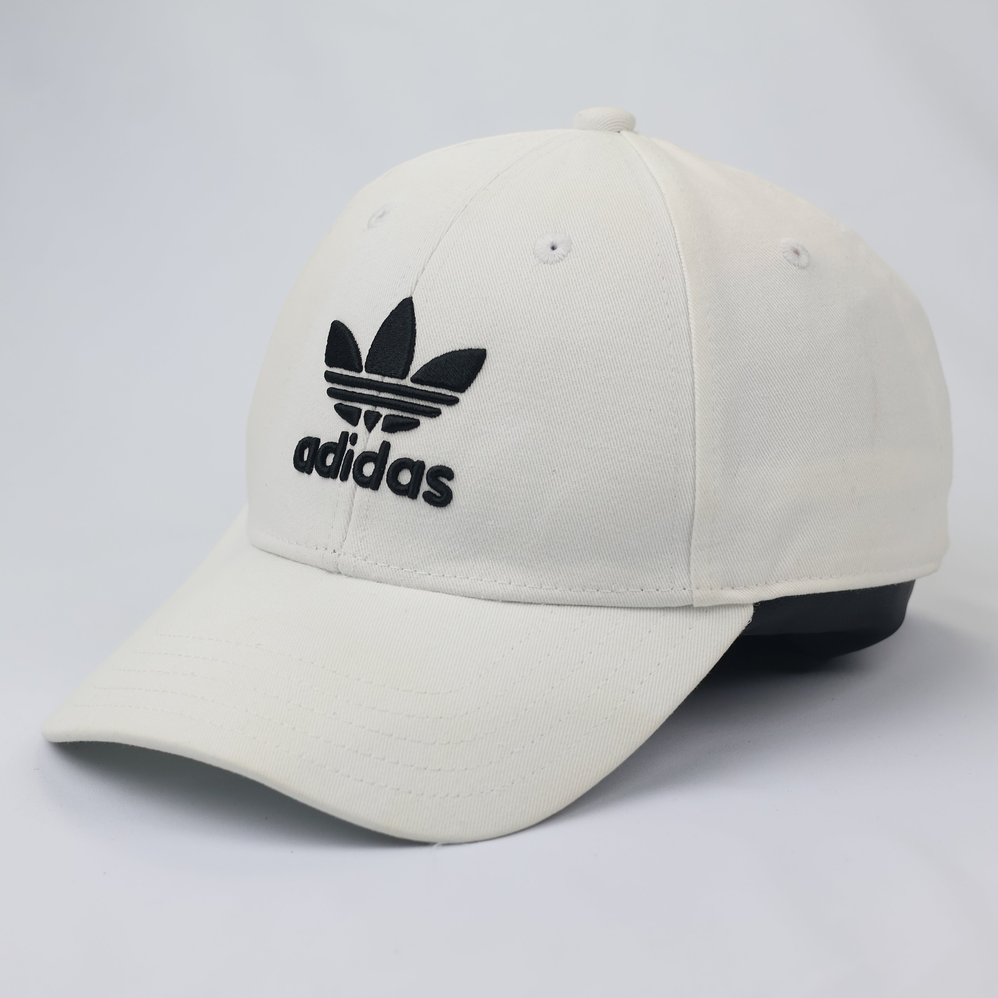 Adidas Originals Trefoil Embroidered Cap – Off-White (Thrifted)