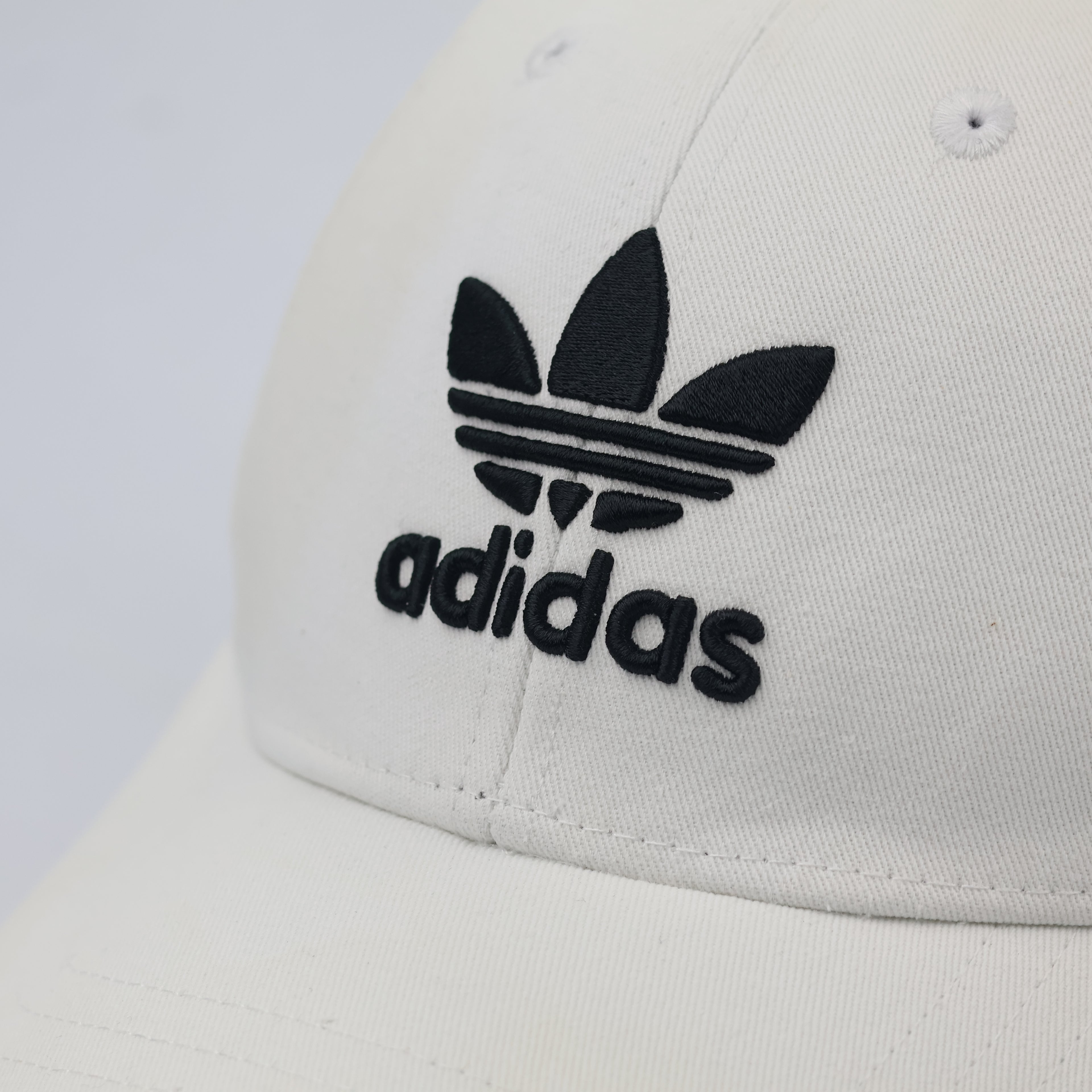 Adidas Originals Trefoil Embroidered Cap – Off-White (Thrifted)