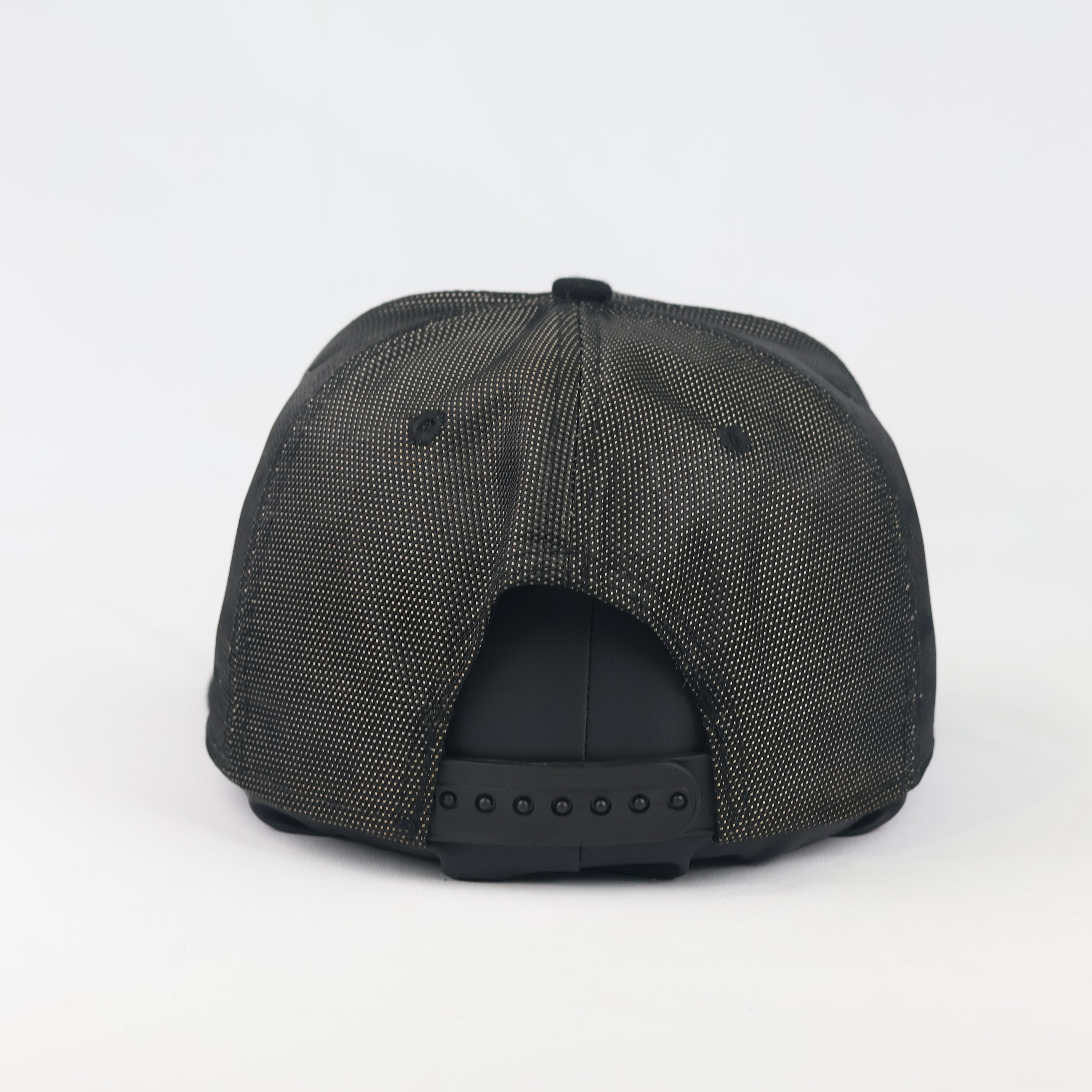 Classic Nike Spellout Snapback Cap - Black Thrifted Wool Blend Hat