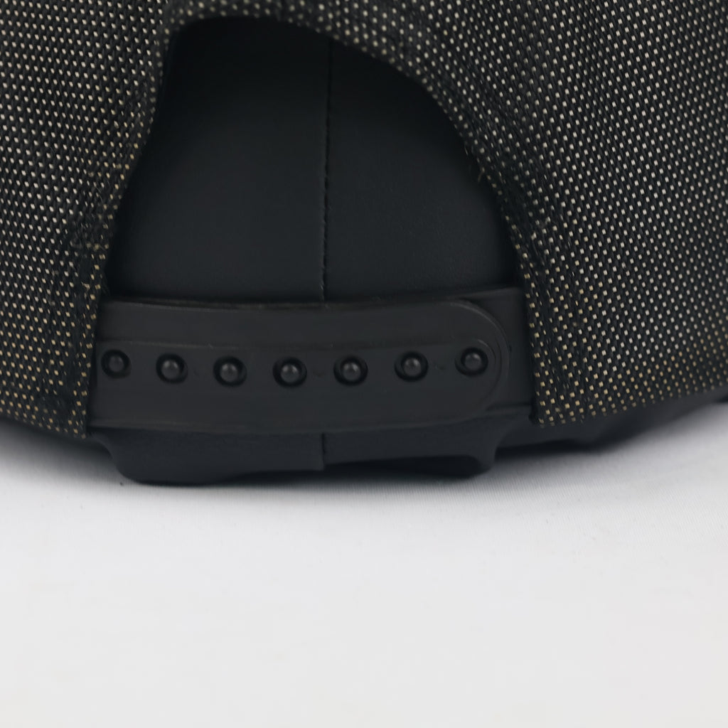 Classic Nike Spellout Snapback Cap - Black Thrifted Wool Blend Hat