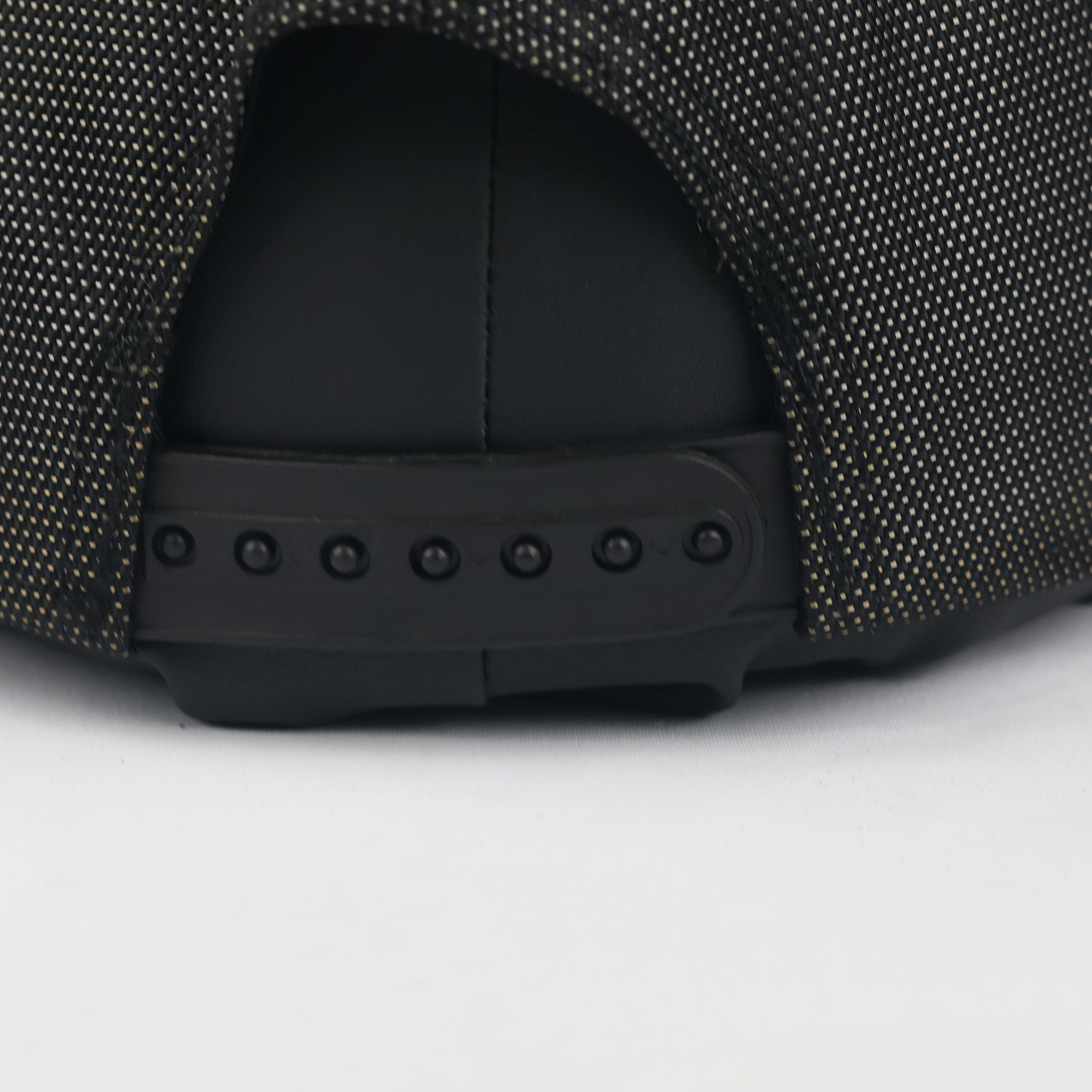 Classic Nike Spellout Snapback Cap - Black Thrifted Wool Blend Hat