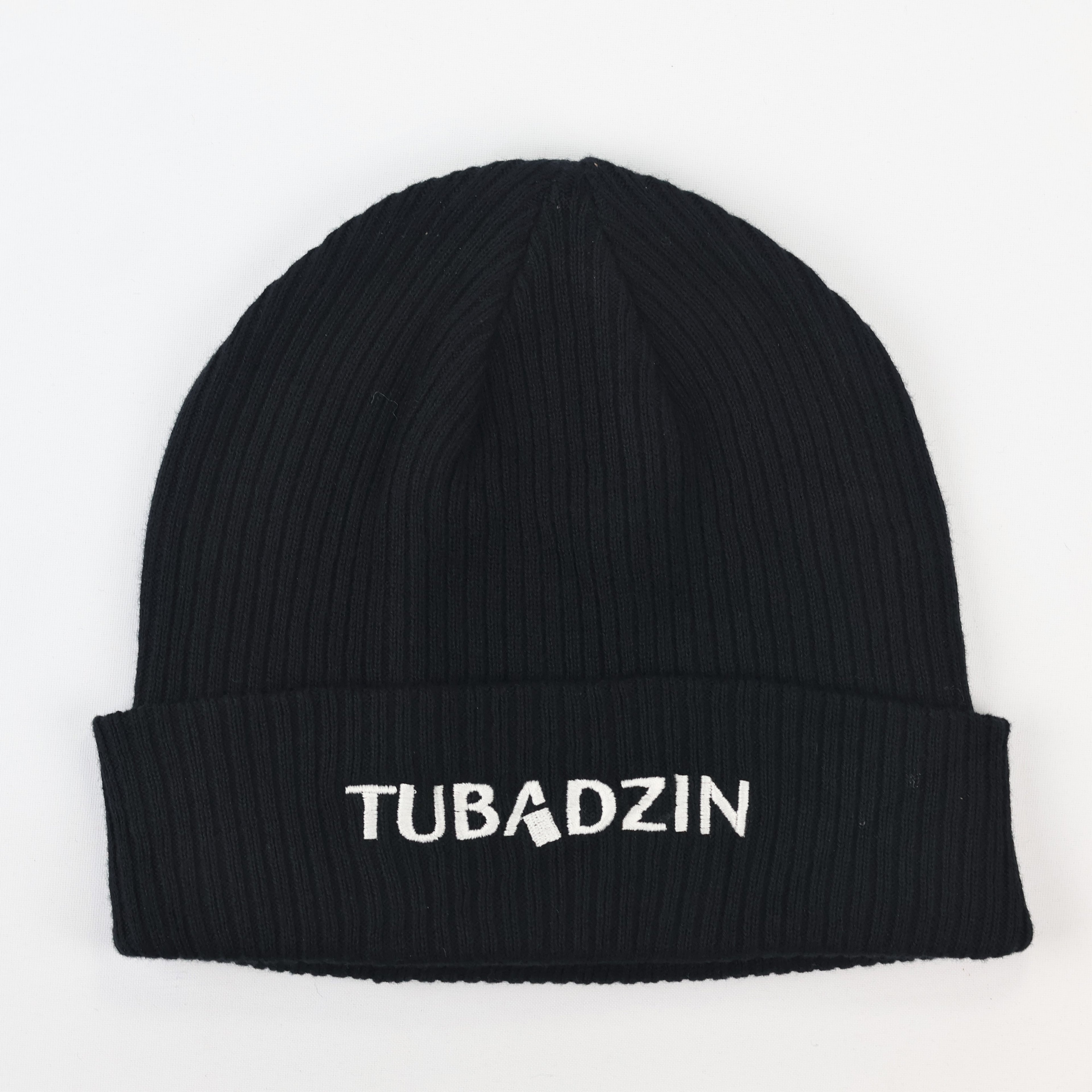 Beechfield Black Ribbed Beanie Hat with Tubadzin Embroidery