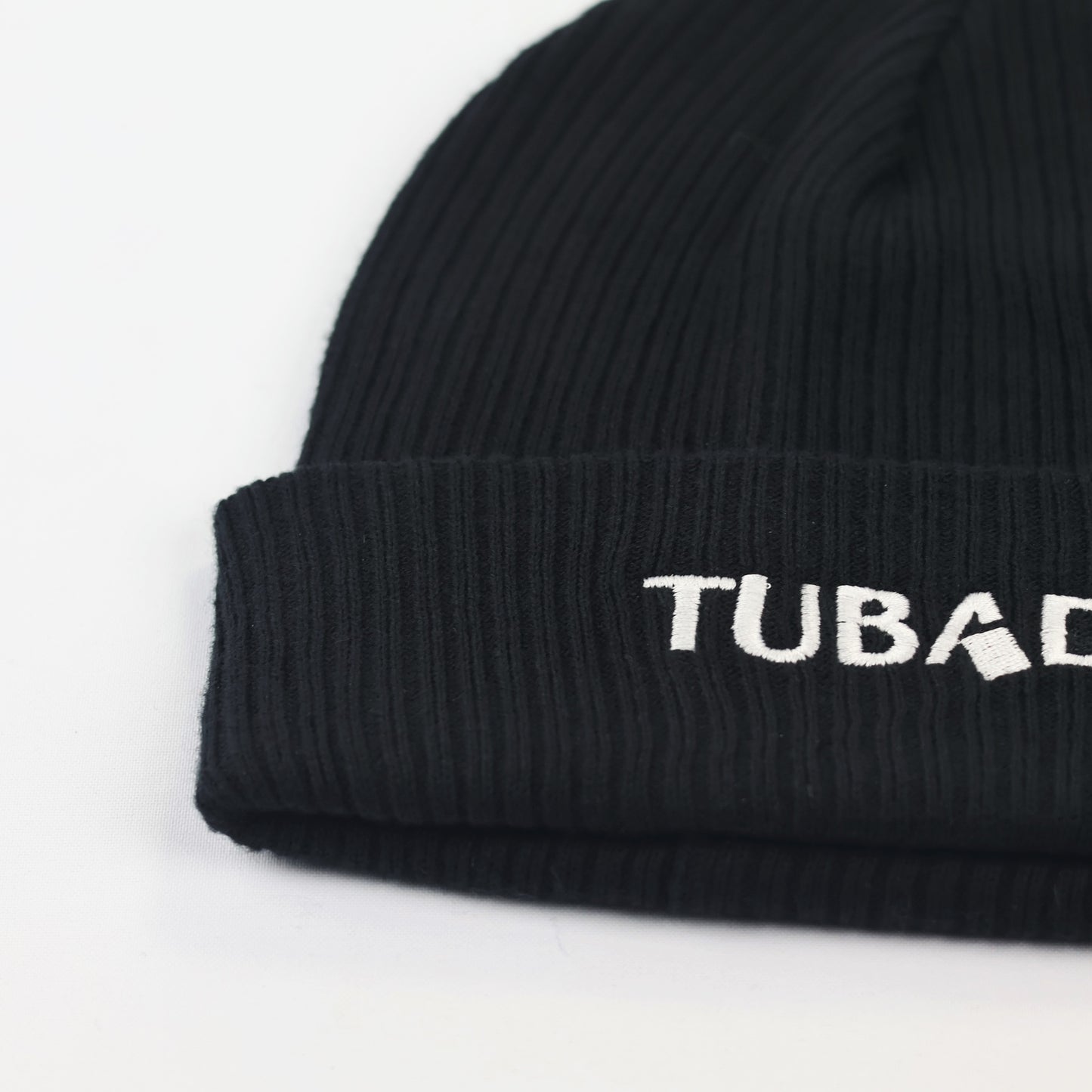 Beechfield Black Ribbed Beanie Hat with Tubadzin Embroidery