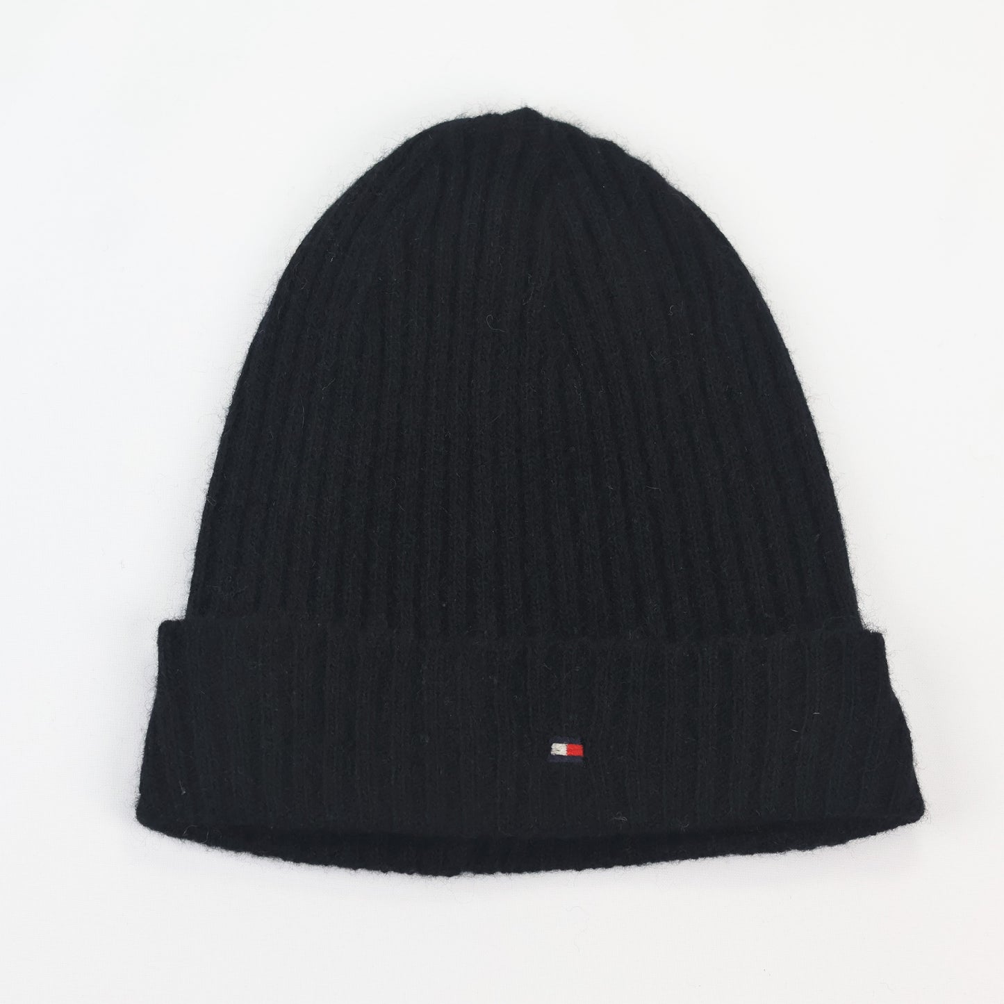 Tommy Hilfiger Signature Flag Thrifted Beanie – Black Ribbed Winter Knit Hat