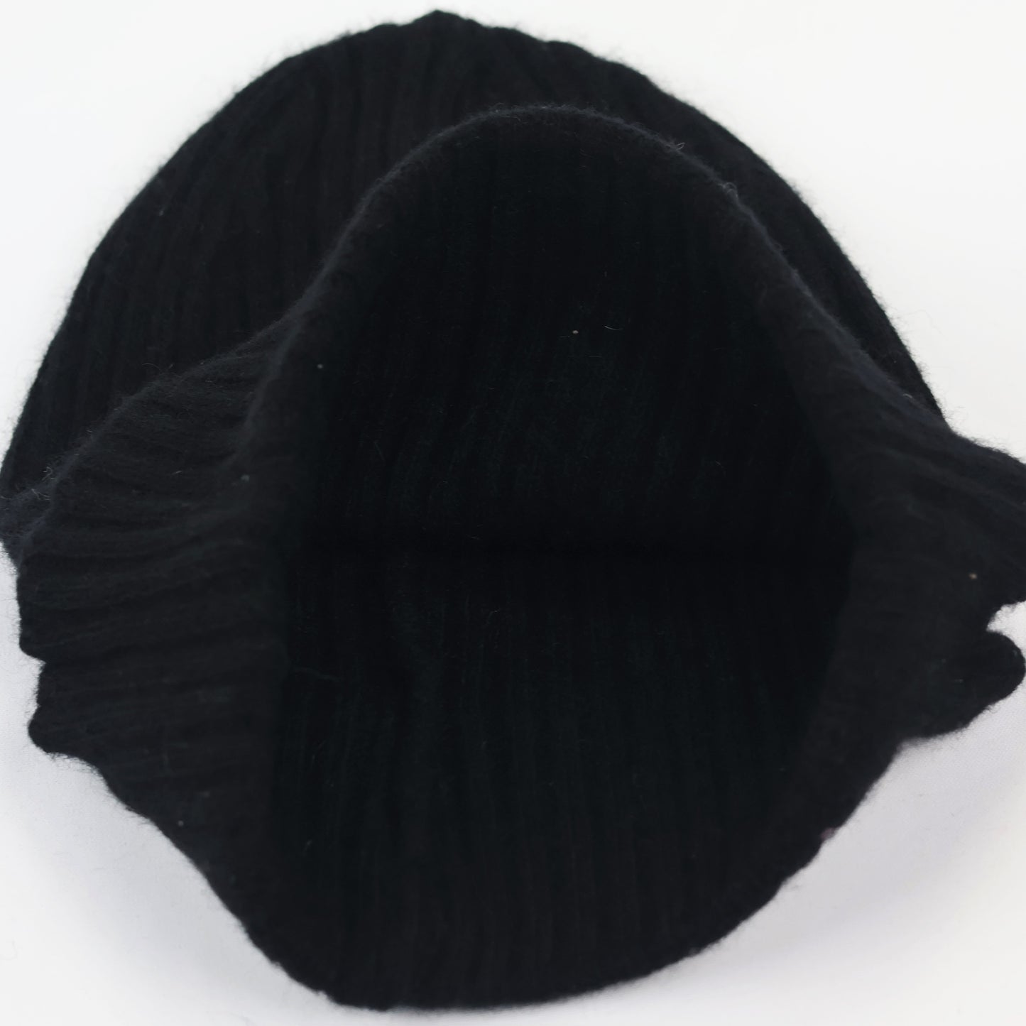 Tommy Hilfiger Signature Flag Thrifted Beanie – Black Ribbed Winter Knit Hat